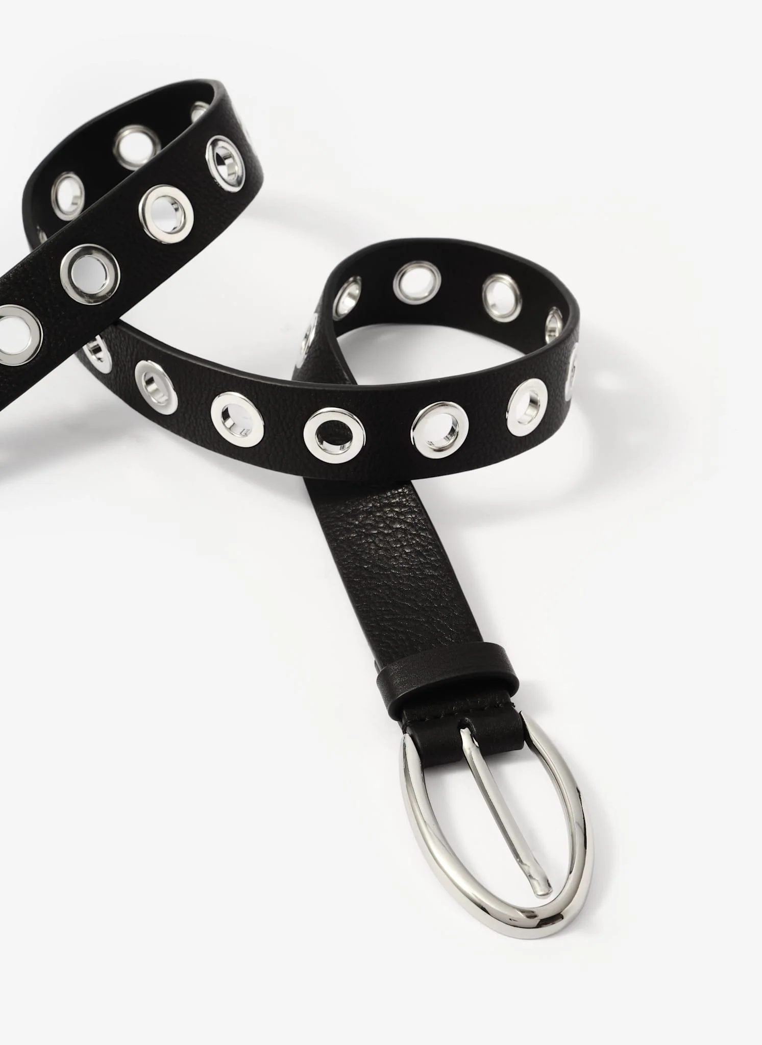 3013-black-leather-eyelet-belt-3.webp Black Leather Eyelet Belt