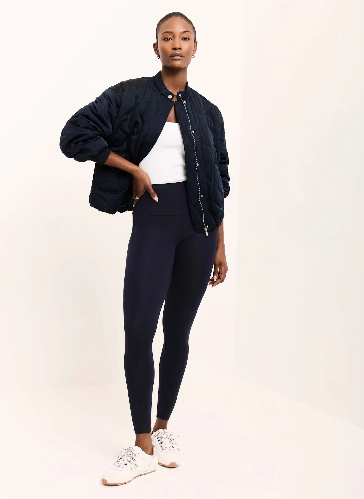 3125-short-s-short-s-variation-1.webp Navy Jersey Straight Leggings