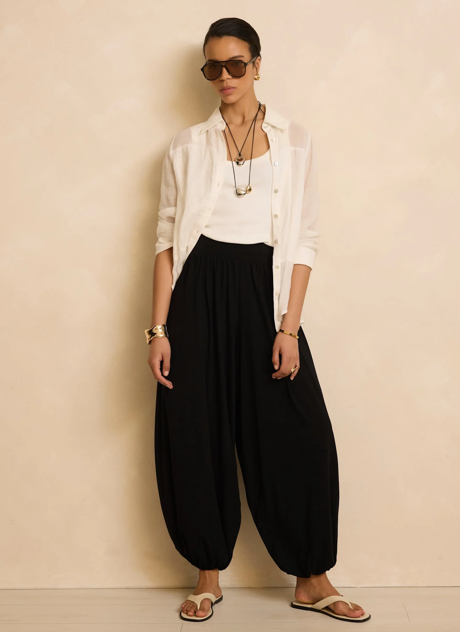 3215-black-jersey-balloon-trousers-1.webp Black Jersey Balloon Trousers