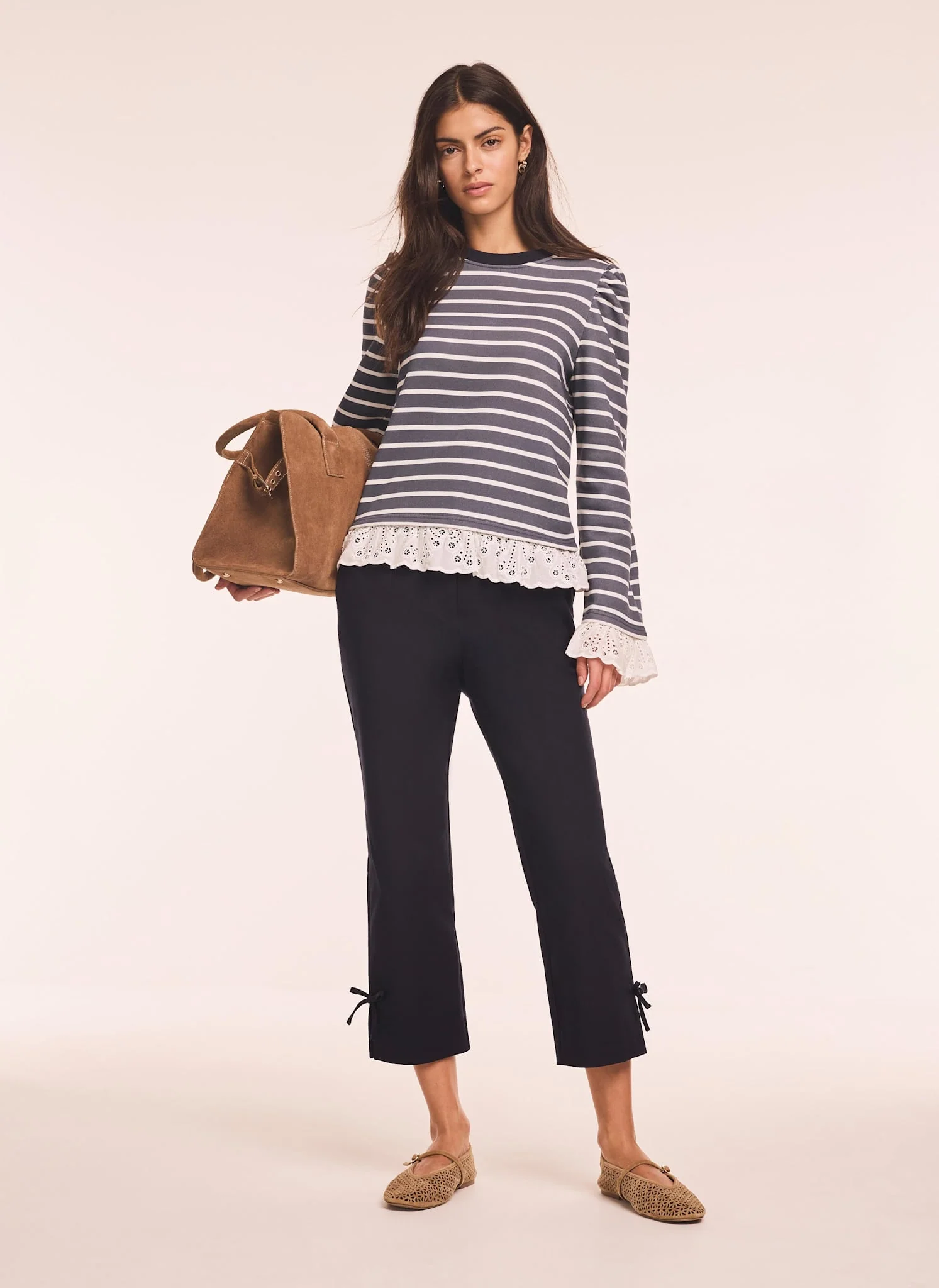 3413-navy-cotton-blend-capri-trousers-1.webp Navy Cotton Blend Capri Trousers