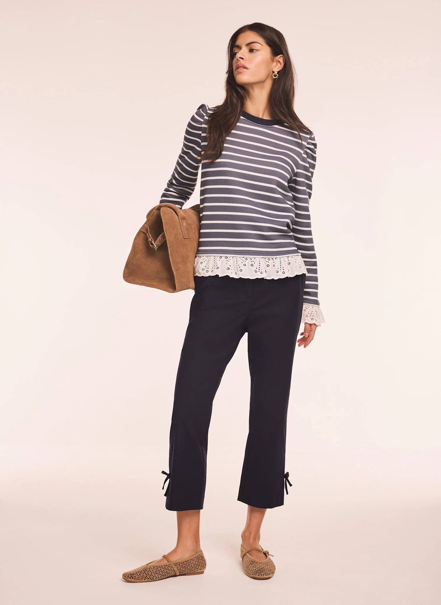 3413-navy-cotton-blend-capri-trousers-4.webp Navy Cotton Blend Capri Trousers