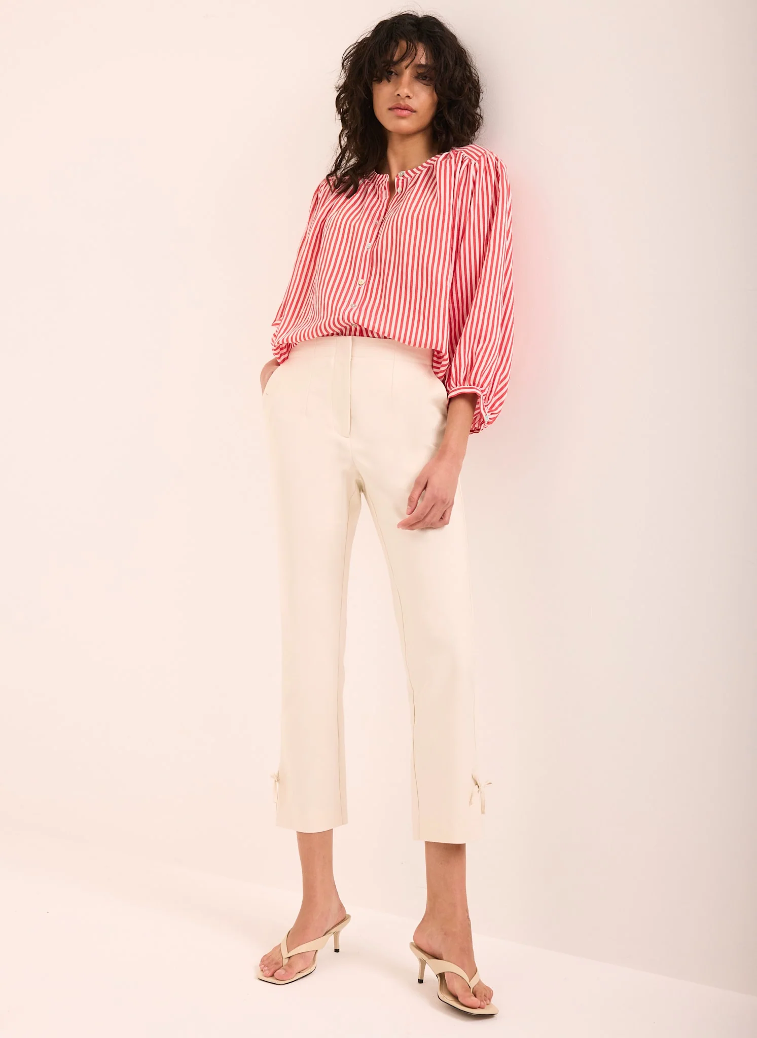3529-neutral-cotton-blend-capri-trousers-4.webp Neutral Cotton Blend Capri Trousers