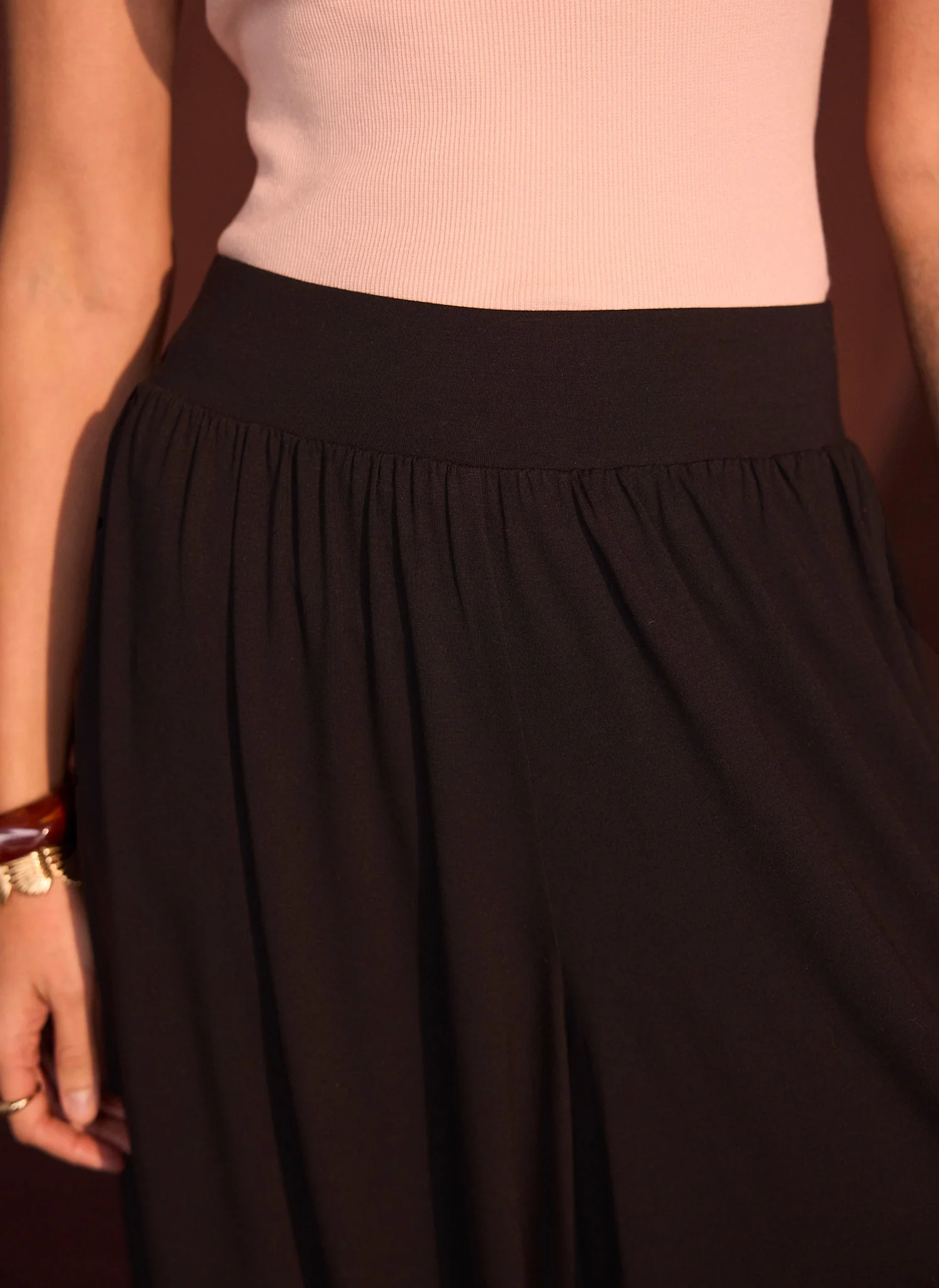 3595-brown-jersey-balloon-trousers-3.webp Brown Jersey Balloon Trousers
