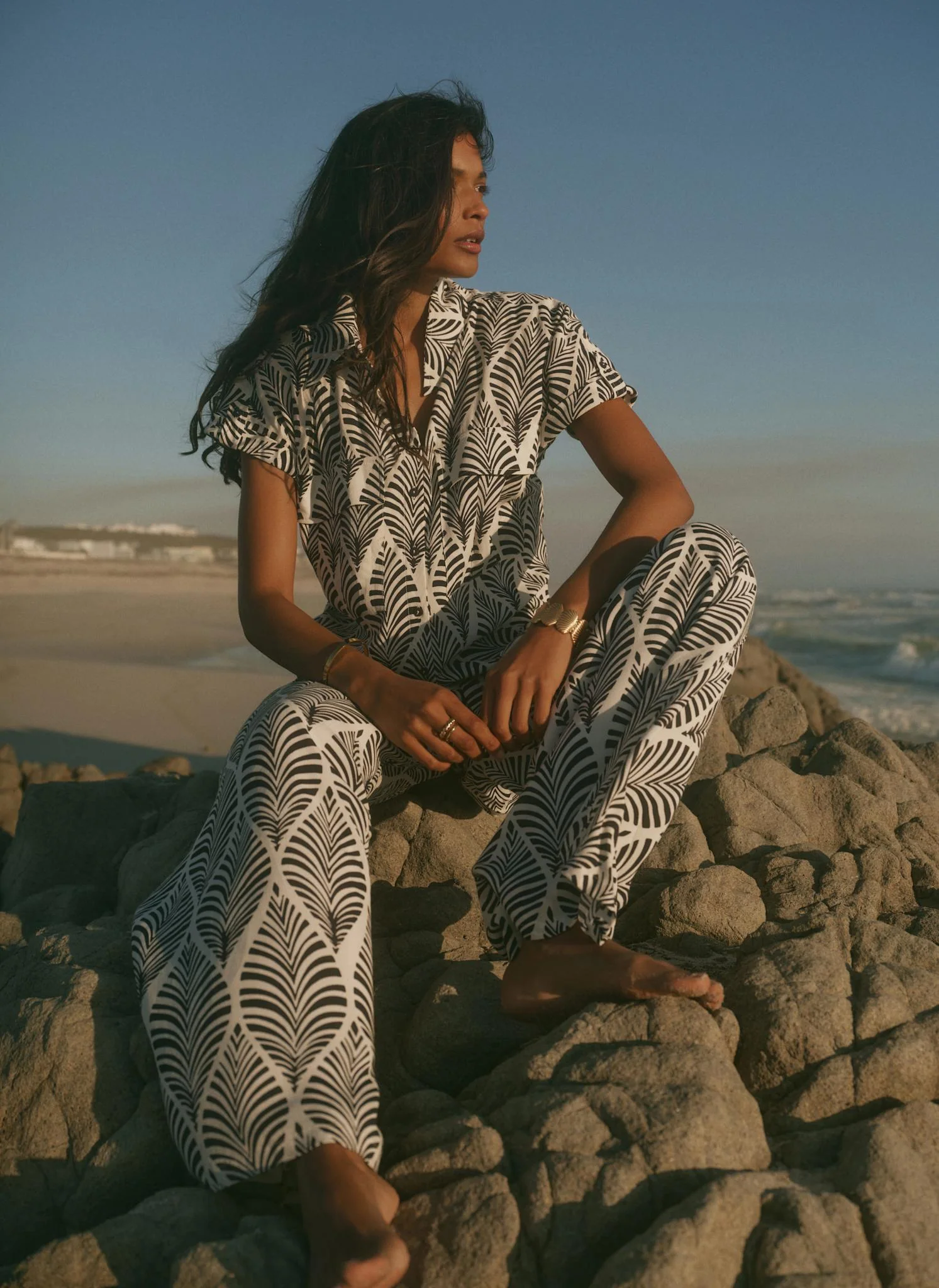 3617-navy-leaf-print-wide-leg-trousers-2.webp Navy Leaf Print Wide Leg Trousers