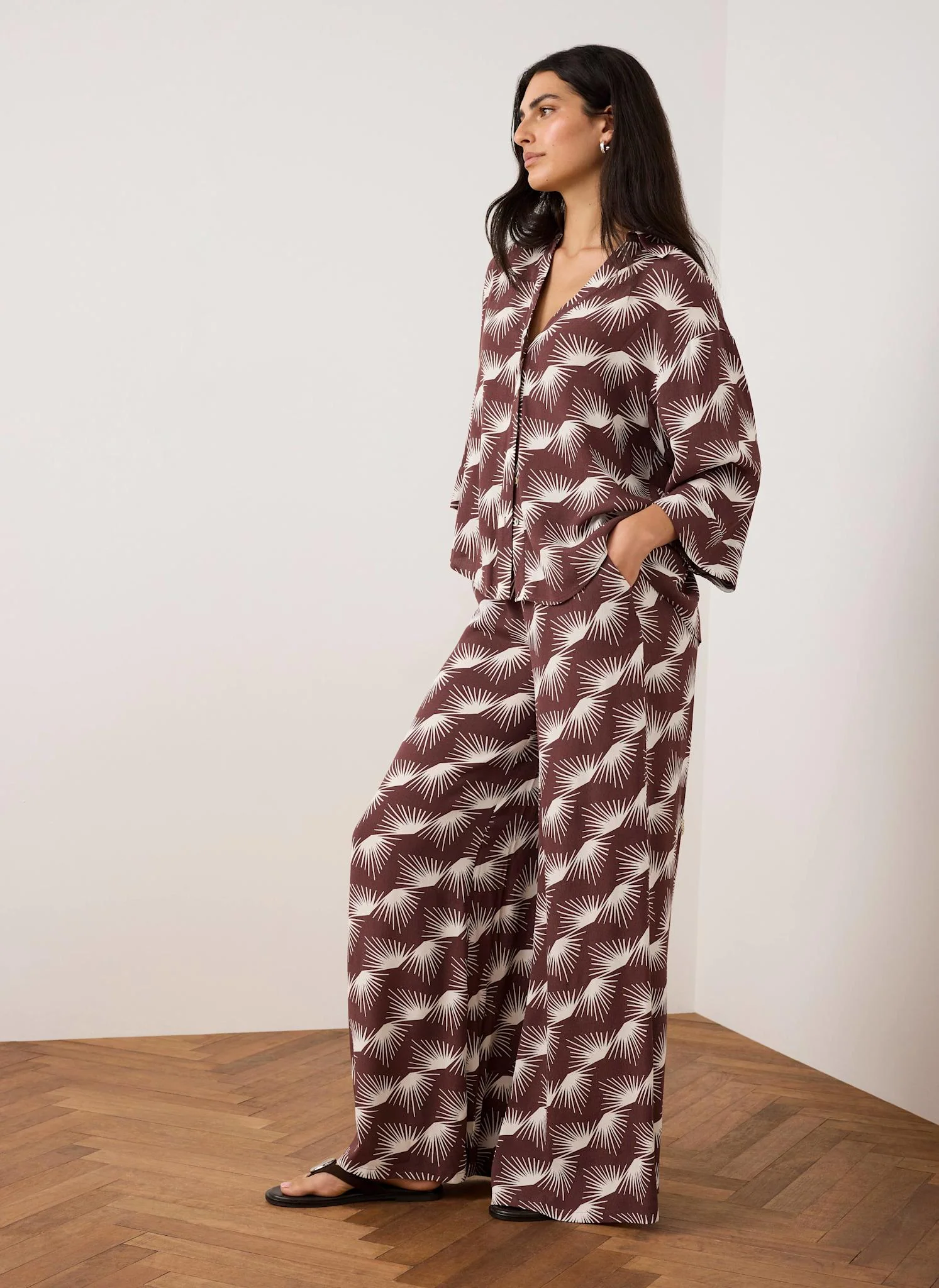 3661-burgundy-graphic-print-wide-leg-trousers-3.webp Burgundy Graphic Print Wide Leg Trousers
