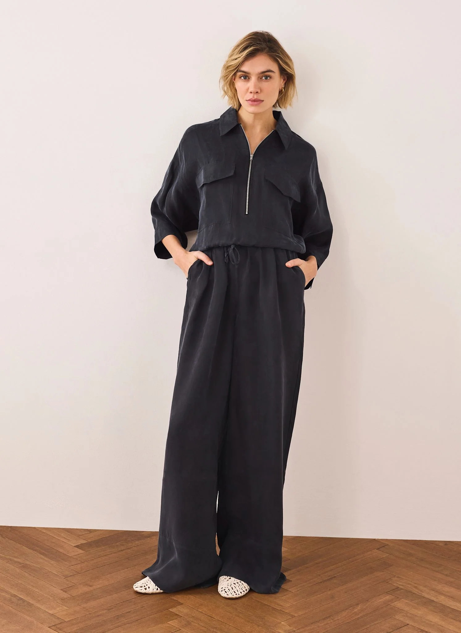 3702-navy-drawstring-wide-leg-trousers-4.webp Navy Drawstring Wide Leg Trousers