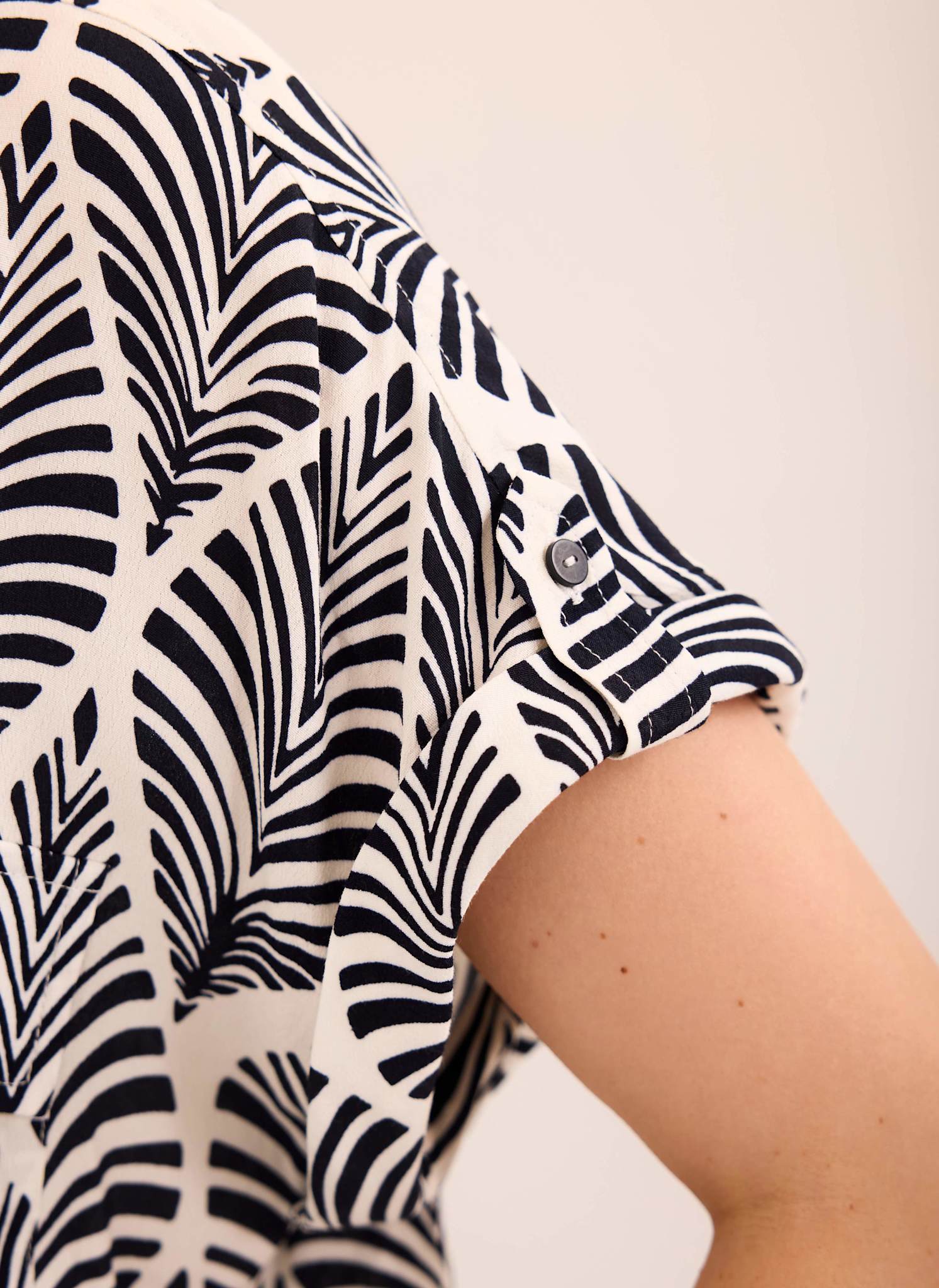 3718-navy-leaf-print-resort-shirt-4.jpg Navy Leaf Print Resort Shirt