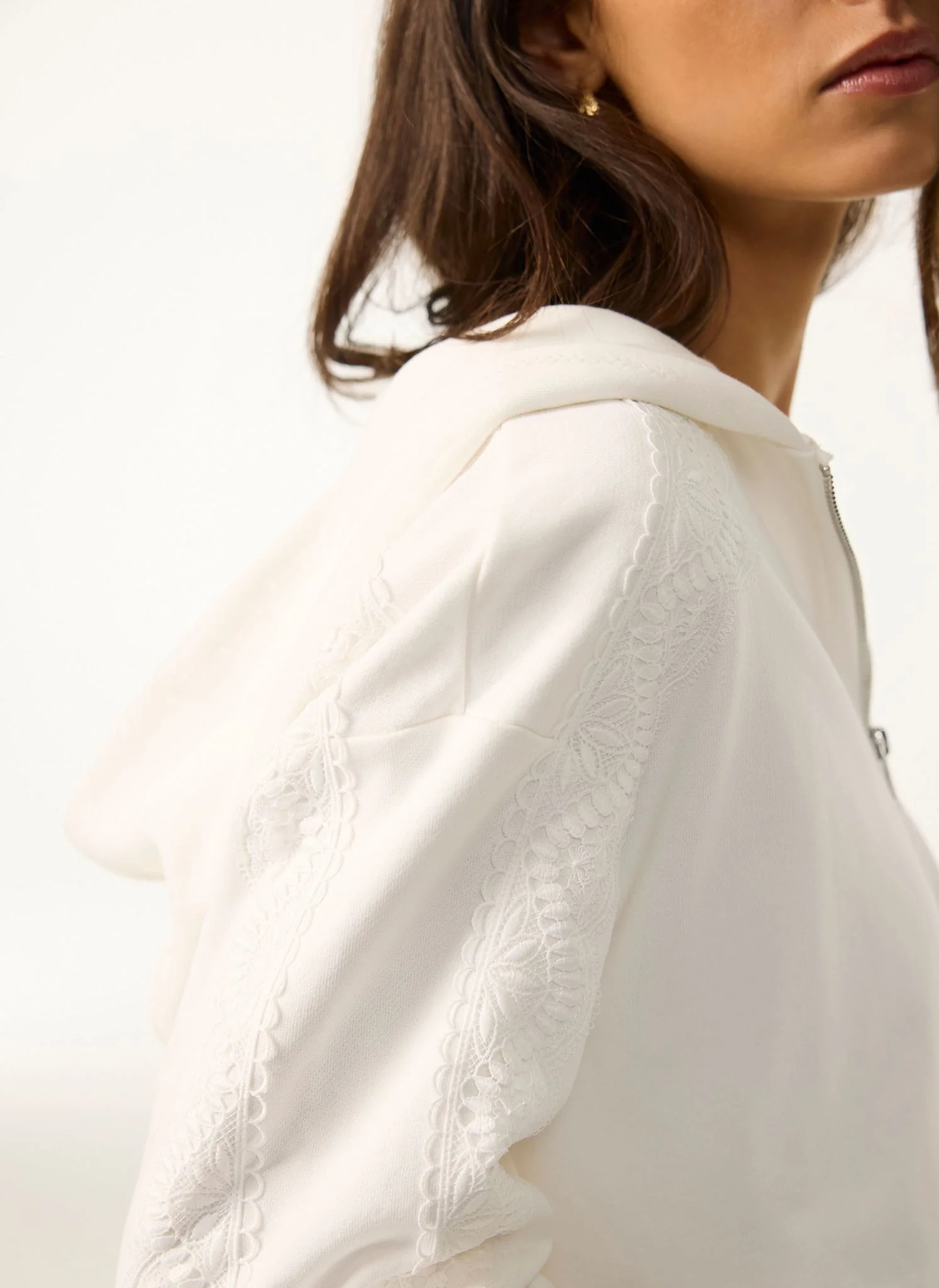 3789-white-cotton-lace-hoodie-5.webp White Cotton Lace Hoodie