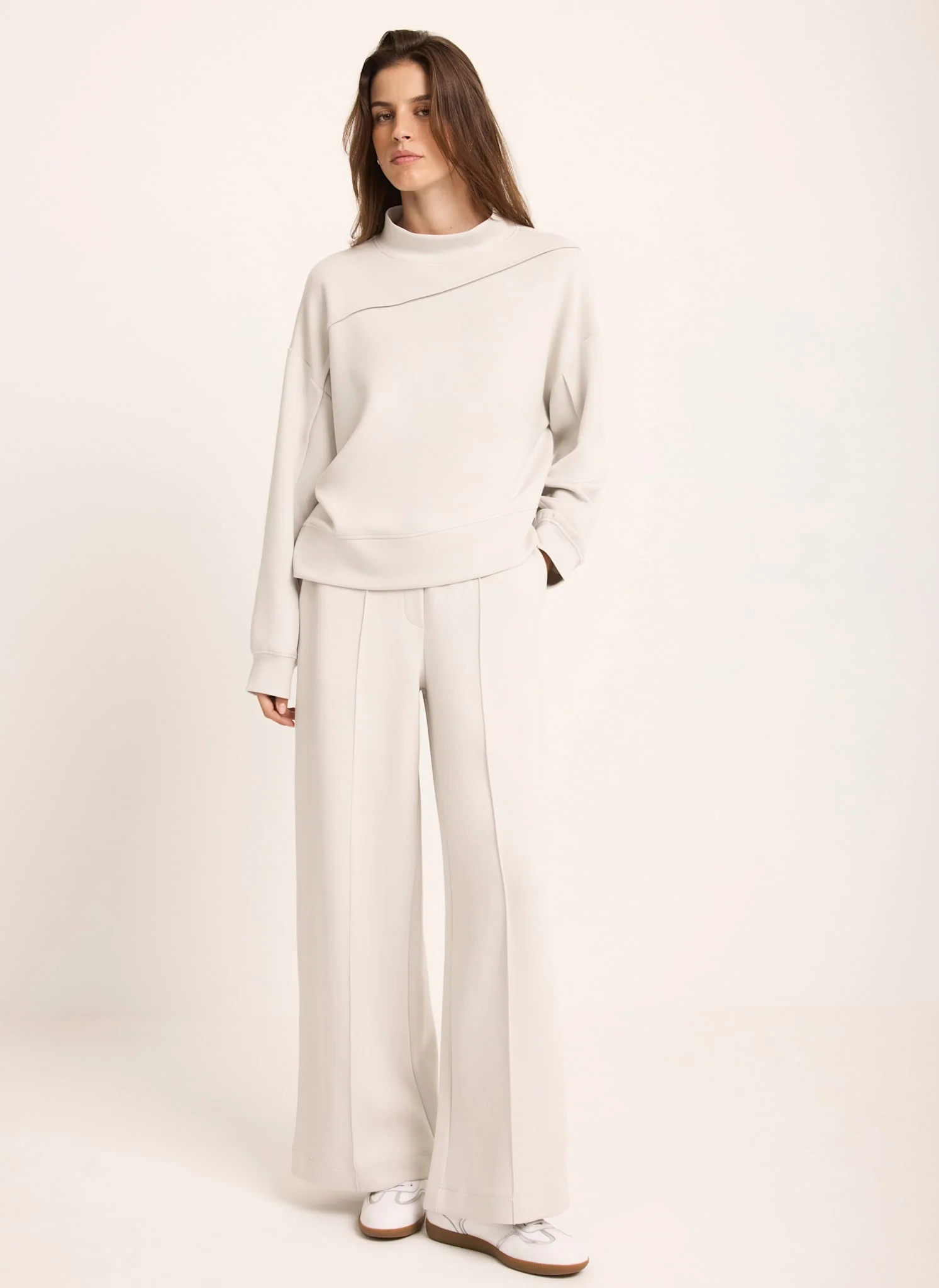 3795-cream-seam-detail-sweatshirt-3.webp Cream Seam Detail Sweatshirt