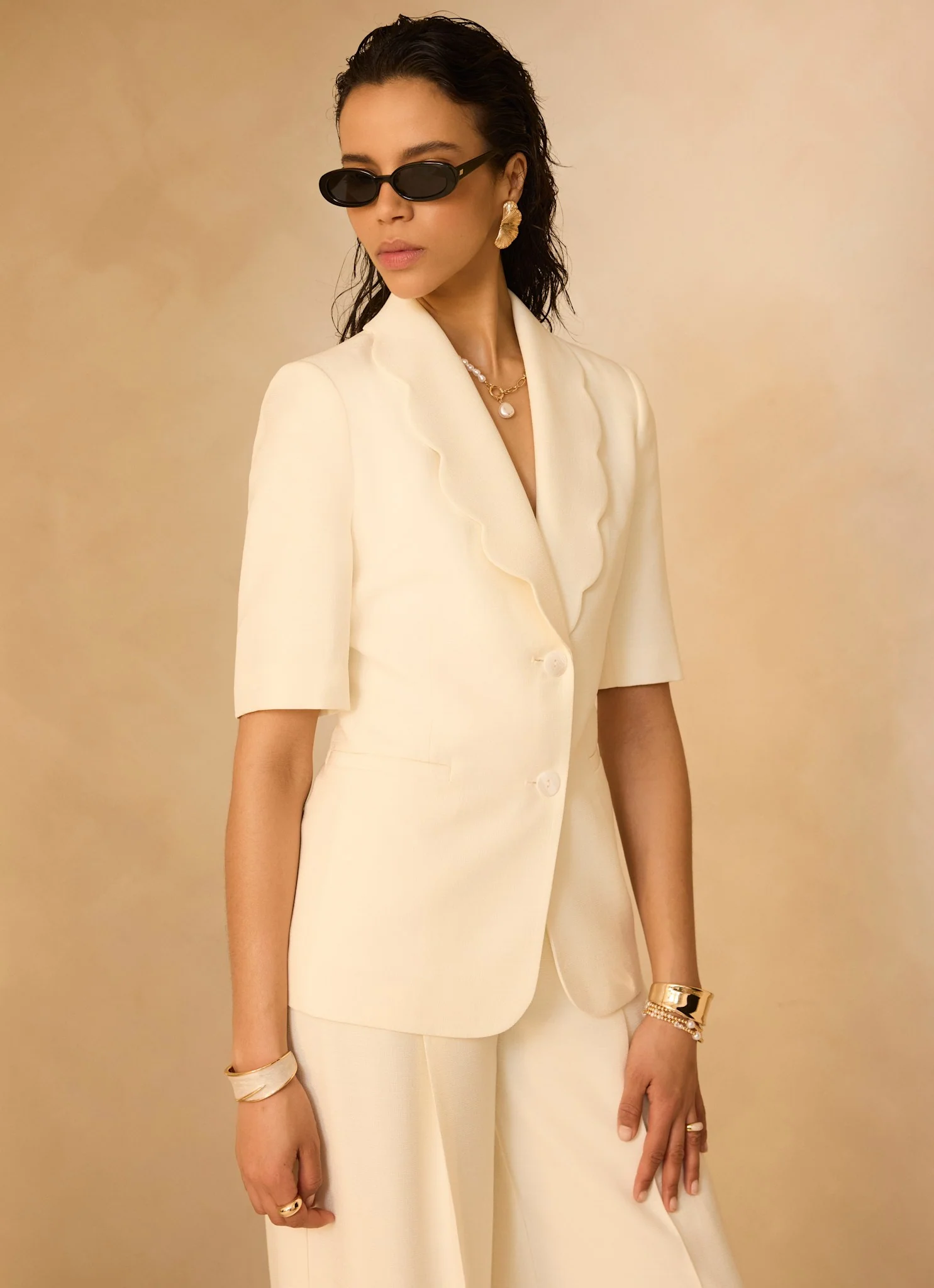 Cream Scallop Front Short Sleeve Blazer