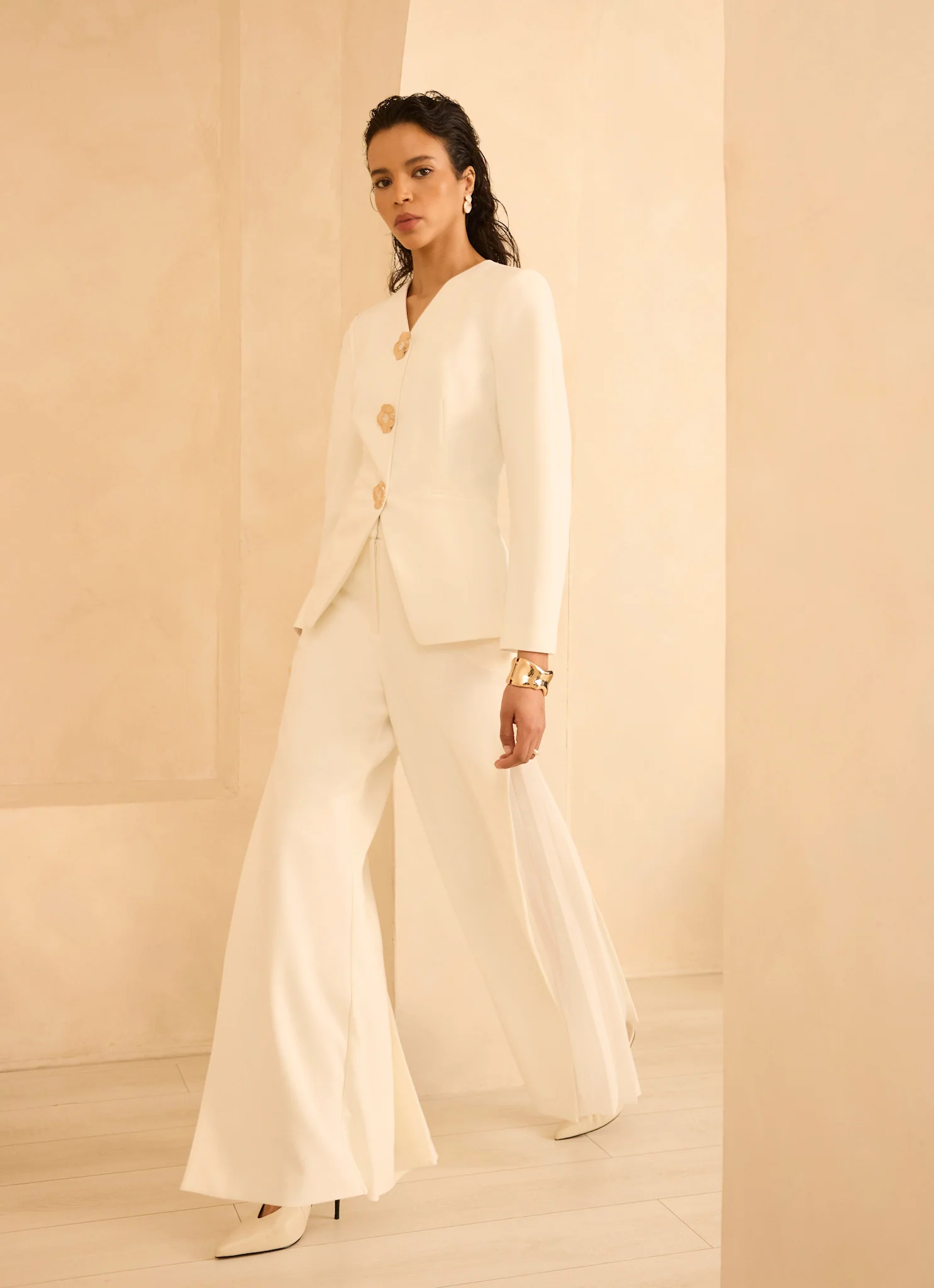 4480-cream-statement-button-sculpted-jacket-5.webp Cream Statement Button Sculpted Jacket