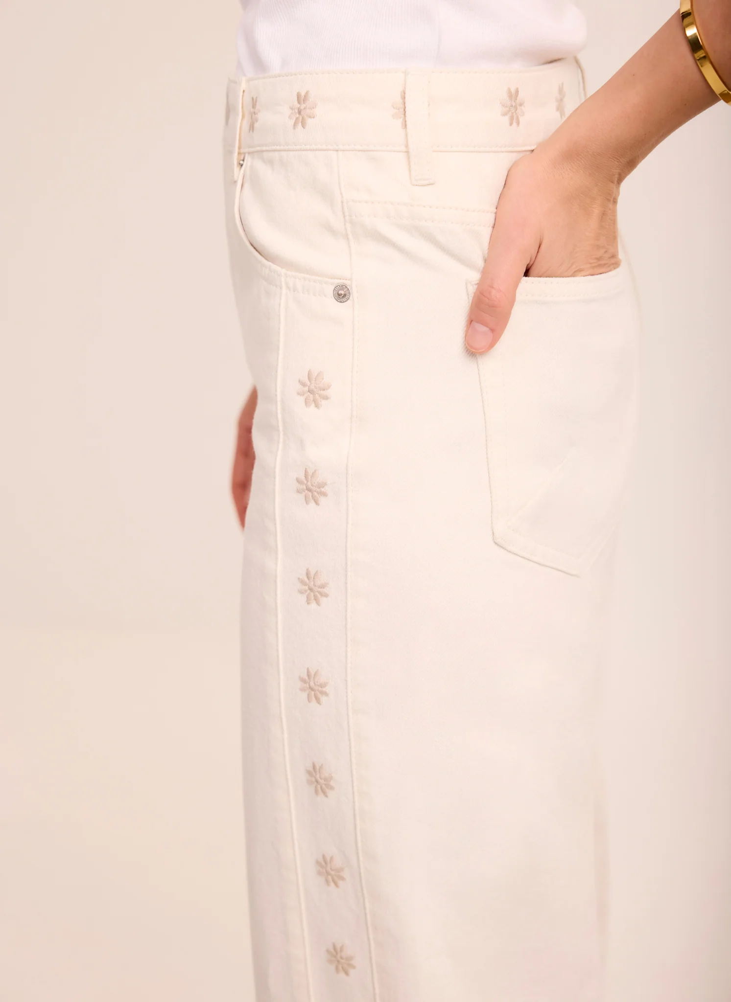 4510-cream-floral-embroidered-tapered-jeans-3.webp Cream Floral Embroidered Tapered Jeans
