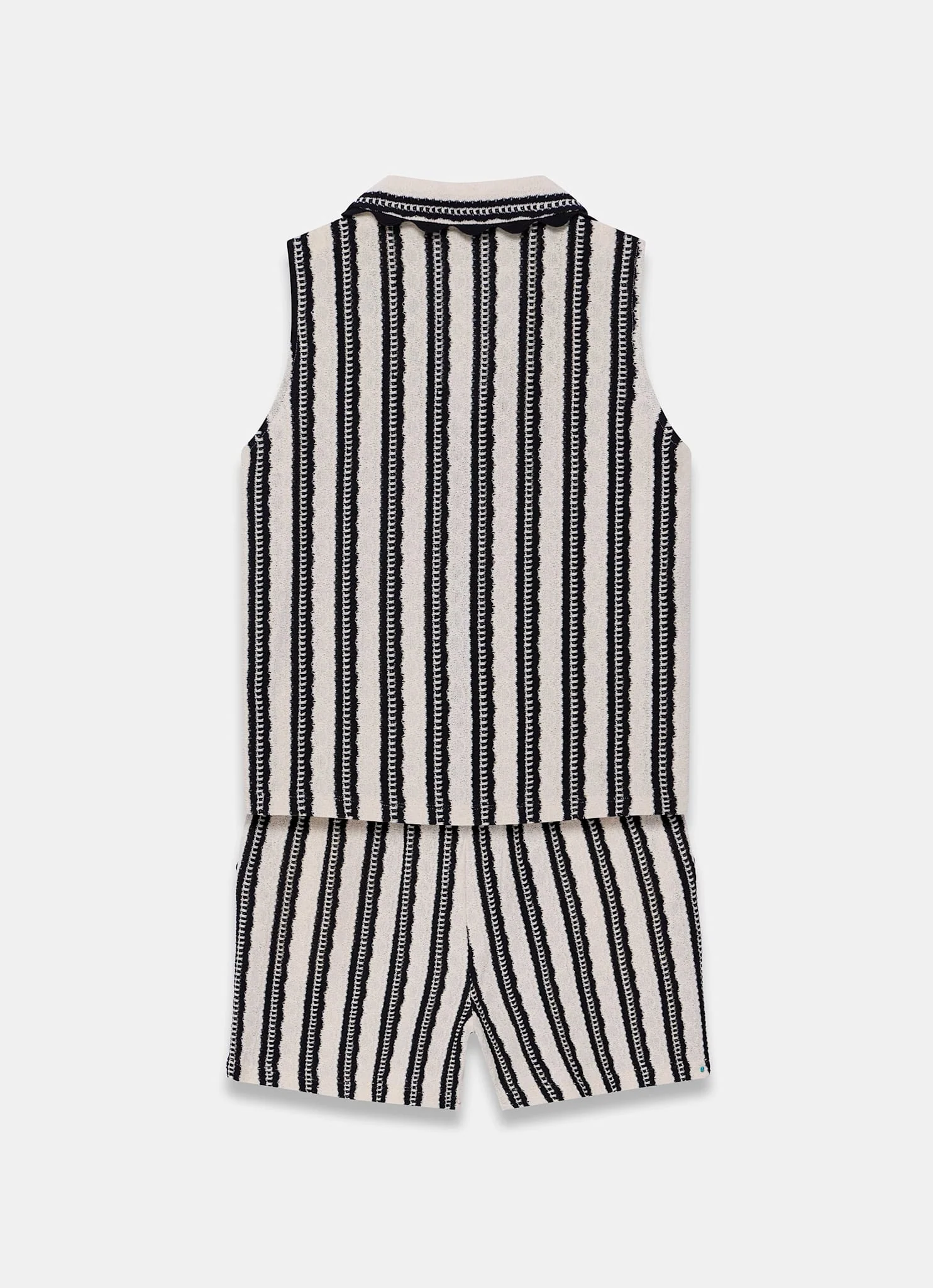 4554-black-stripe-beach-shorts-set-7.webp Black Stripe Beach Shorts Set