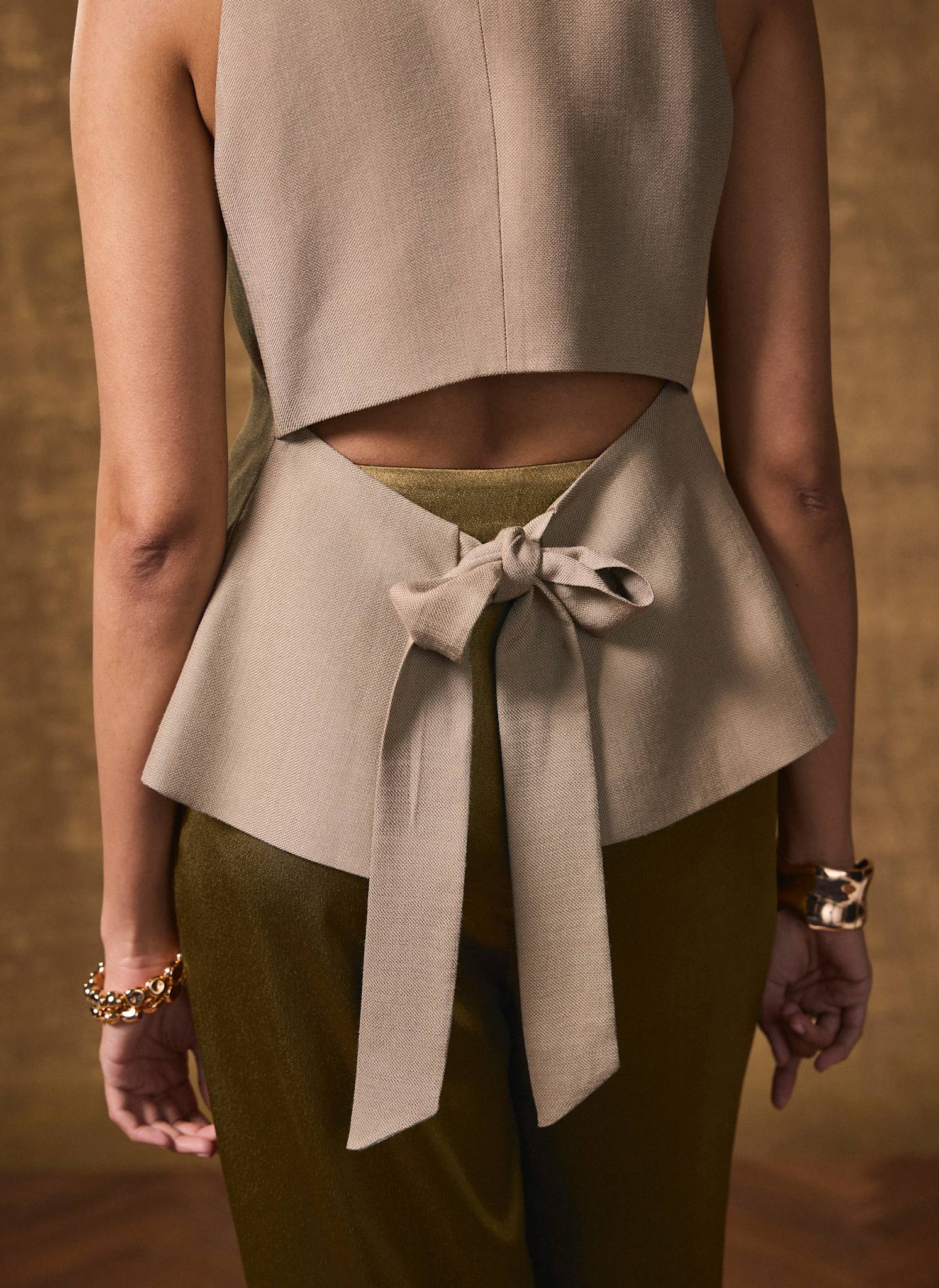 4560-neutral-asymmetric-backless-waistcoat-3.jpg Neutral Asymmetric Backless Waistcoat