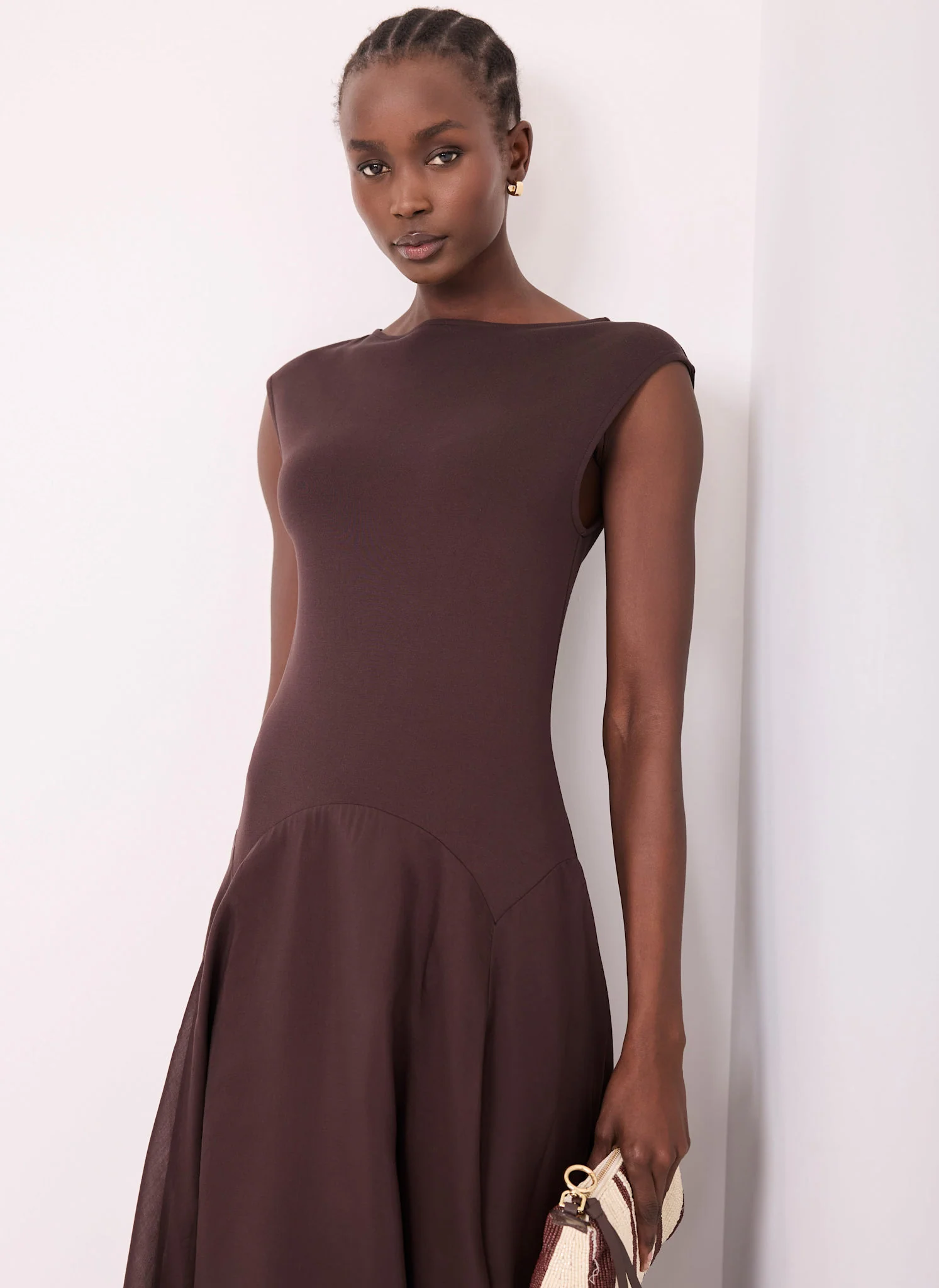 4724-brown-jersey-sleeveless-maxi-dress-6.webp Brown Jersey Sleeveless Maxi Dress