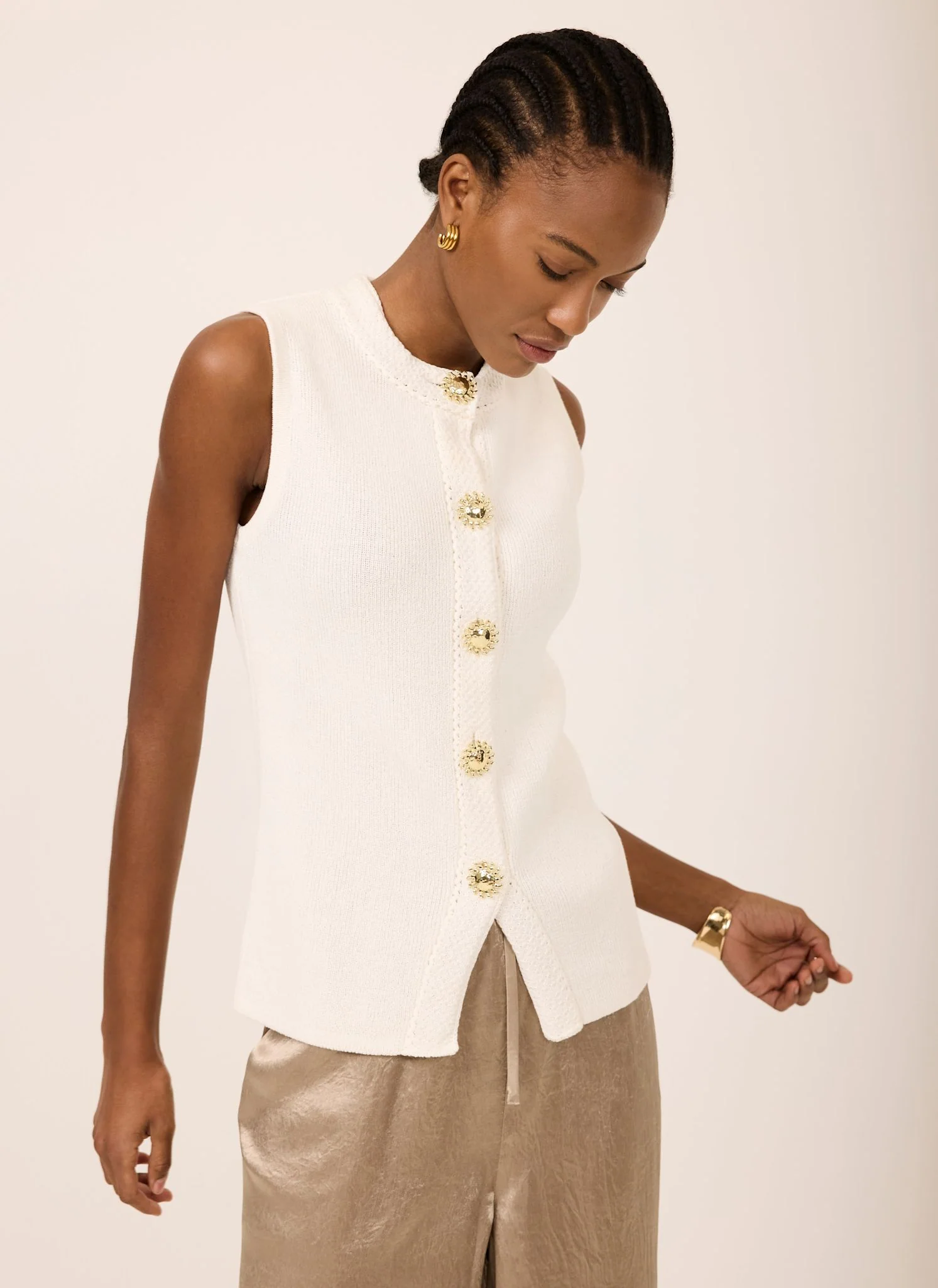 4934-white-sunray-button-knit-sleeveless-top-2.webp White Sunray Button Knit Sleeveless Top