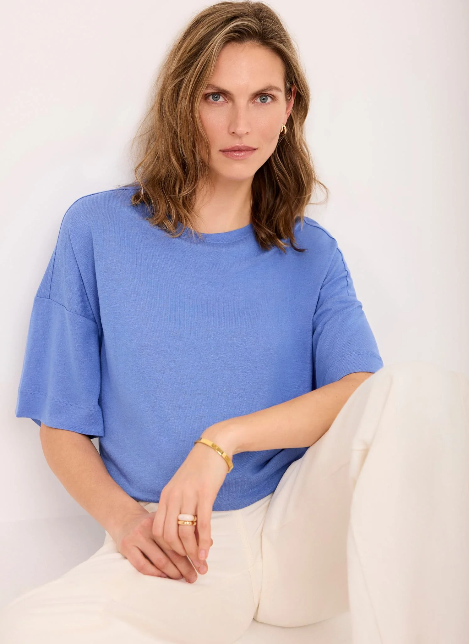 5060-blue-linen-blend-boxy-t-shirt-4.webp Blue Linen Blend Boxy T-Shirt
