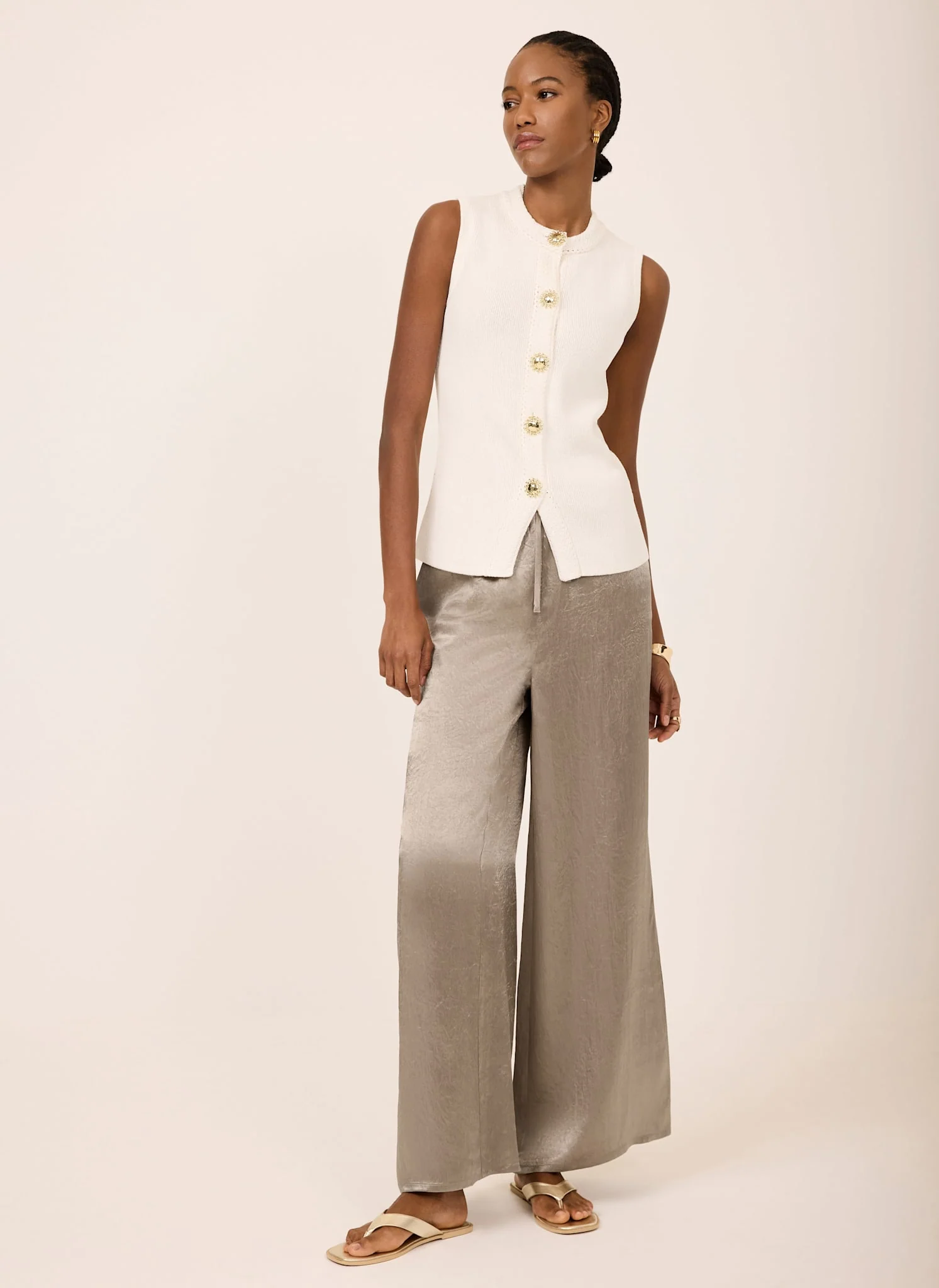 5248-gold-metallic-satin-wide-trousers-4.webp Gold Metallic Satin Wide Trousers
