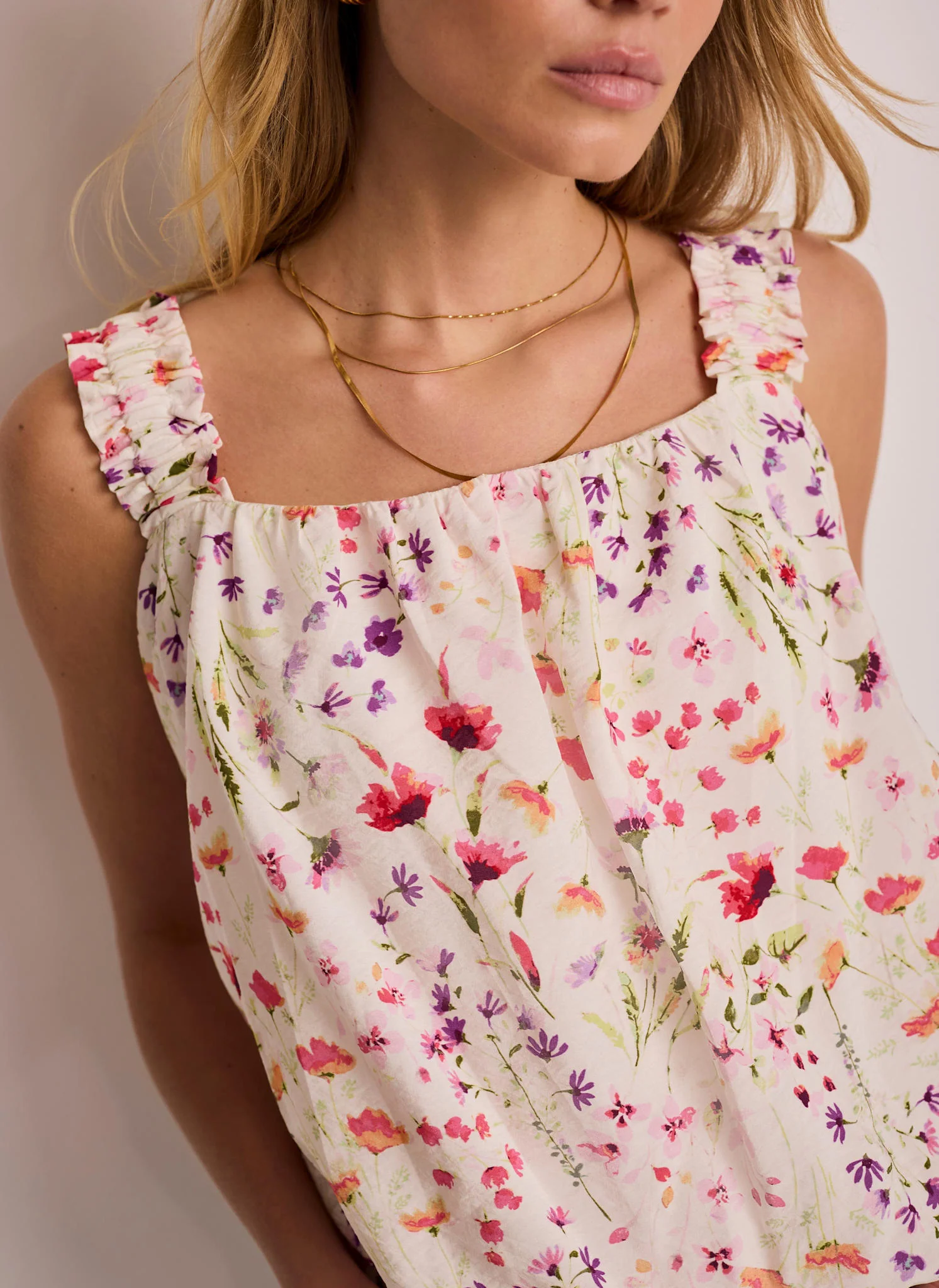 526-pink-floral-print-bubble-hem-top-4.webp Pink Floral Print Bubble Hem Top