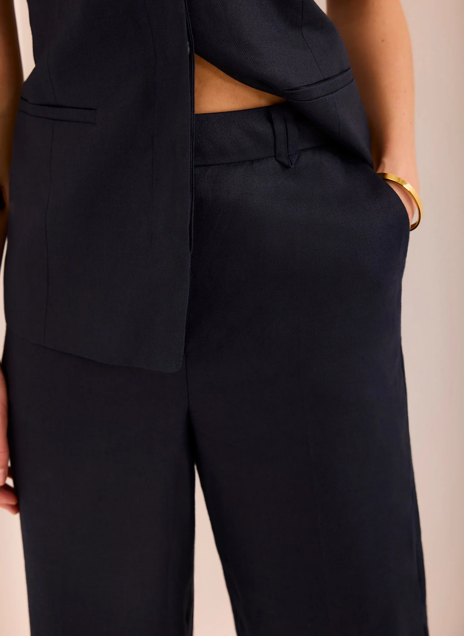 5468-navy-ramie-longline-tailored-shorts-3.webp Navy Ramie Longline Tailored Shorts