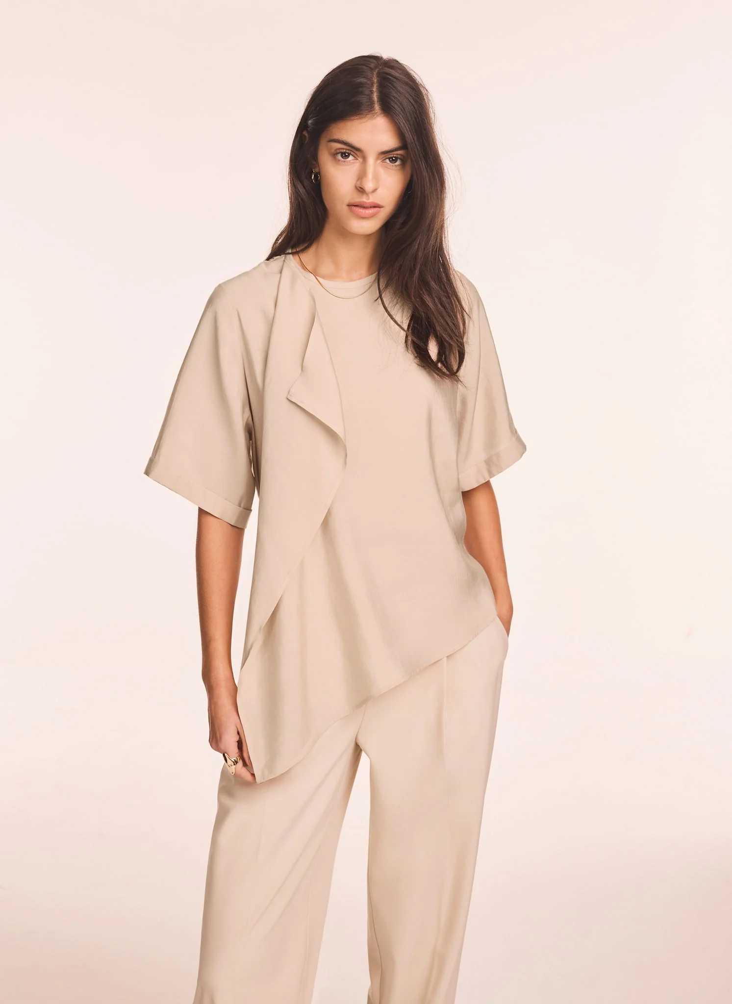 5510-neutral-asymmetric-detail-top-1.webp Neutral Asymmetric Detail Top