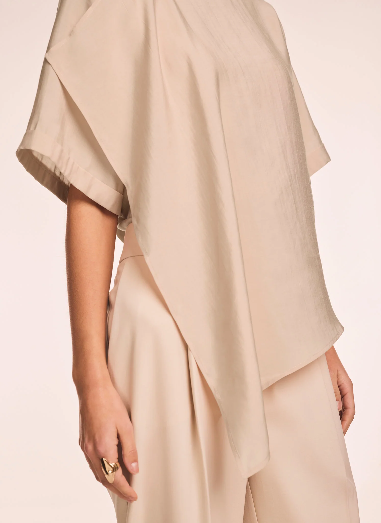 5510-neutral-asymmetric-detail-top-4.webp Neutral Asymmetric Detail Top