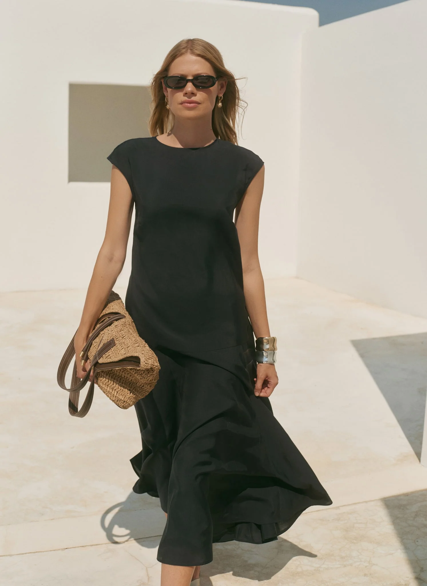 5682-navy-full-hem-midi-dress-2.webp Navy Full Hem Midi Dress