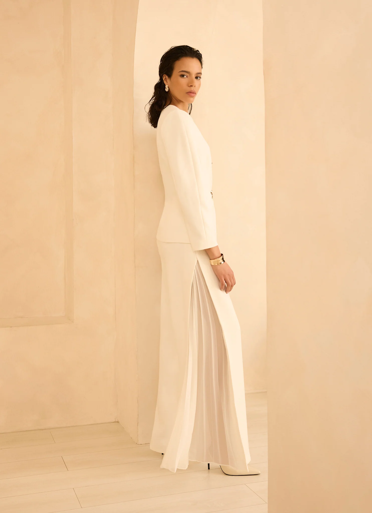 5750-cream-pleat-detail-trousers-1.webp Cream Pleat Detail Trousers