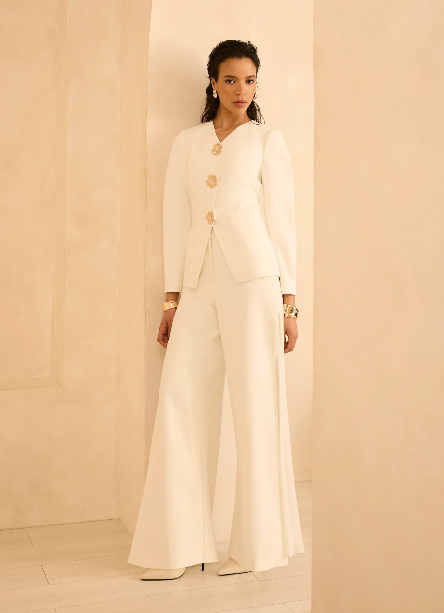 5750-cream-pleat-detail-trousers-3.webp Cream Pleat Detail Trousers