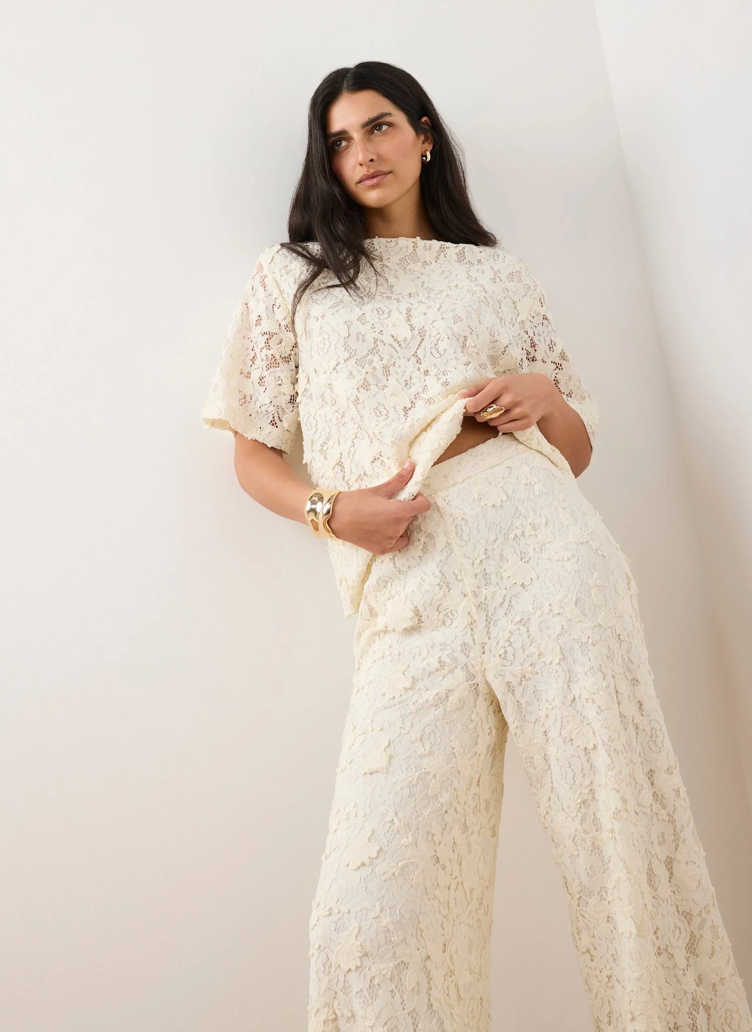 5852-cream-lace-oversized-top-5.webp Cream Lace Oversized Top