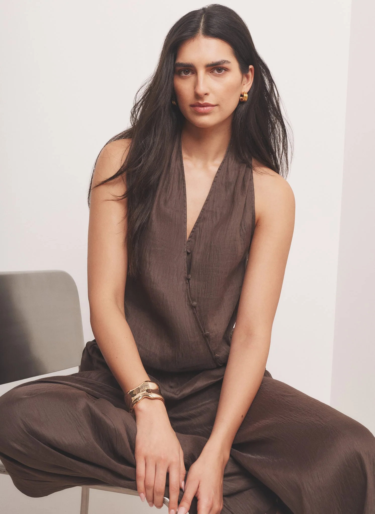 5898-brown-linen-blend-halter-top-1.webp Brown Linen Blend Halter Top