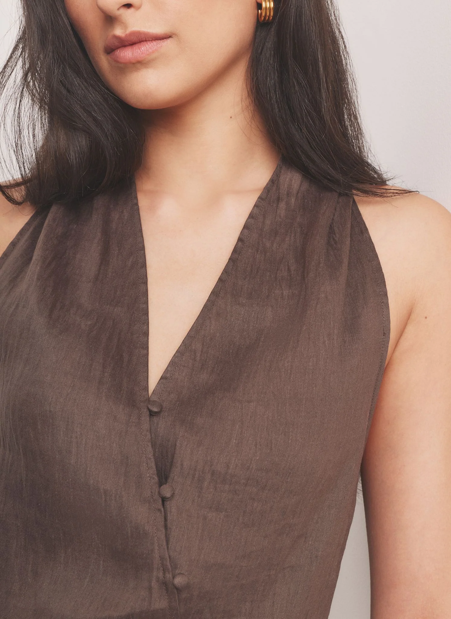 5898-brown-linen-blend-halter-top-4.webp Brown Linen Blend Halter Top