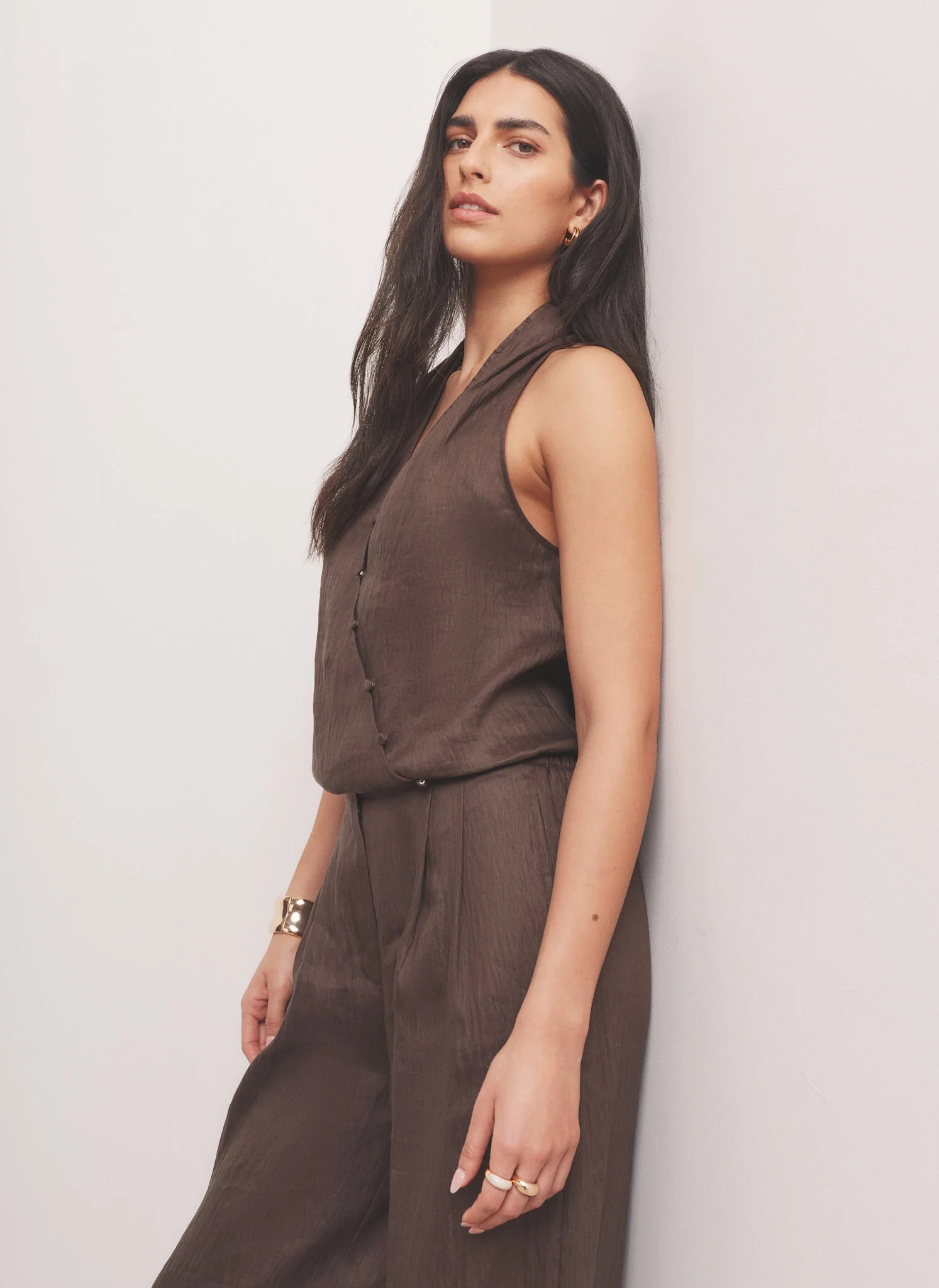 5898-brown-linen-blend-halter-top-6.webp Brown Linen Blend Halter Top