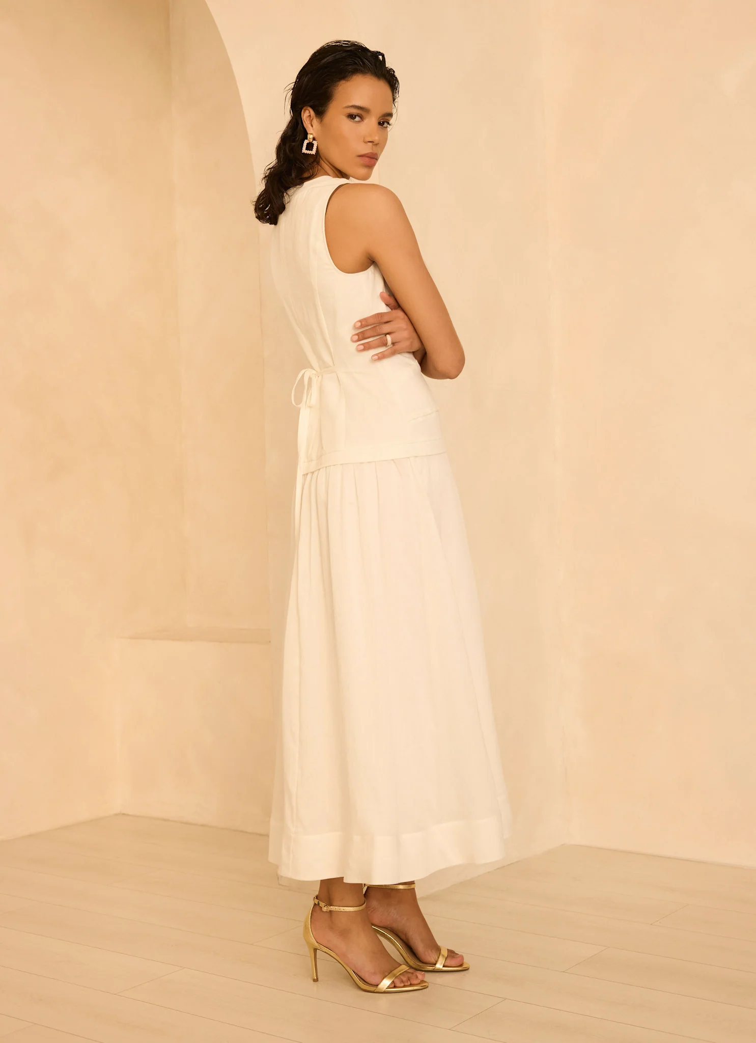 5986-white-linen-blend-waistcoat-maxi-dress-2.webp White Linen Blend Waistcoat Maxi Dress