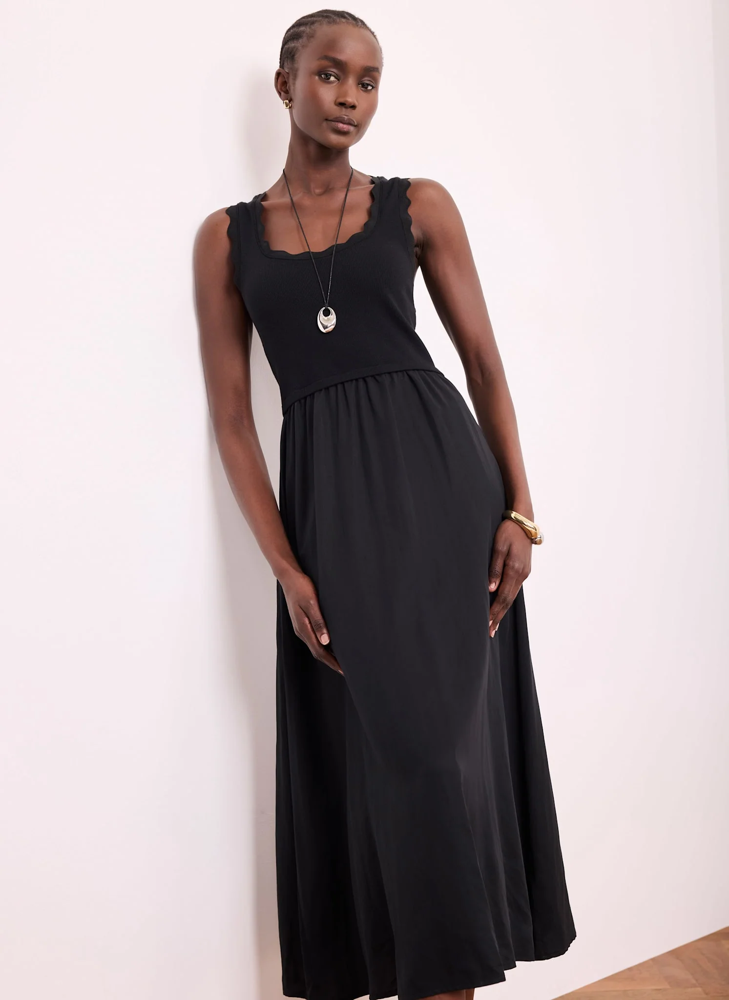 6-black-scallop-trim-midi-dress-7.webp Black Scallop Trim Midi Dress