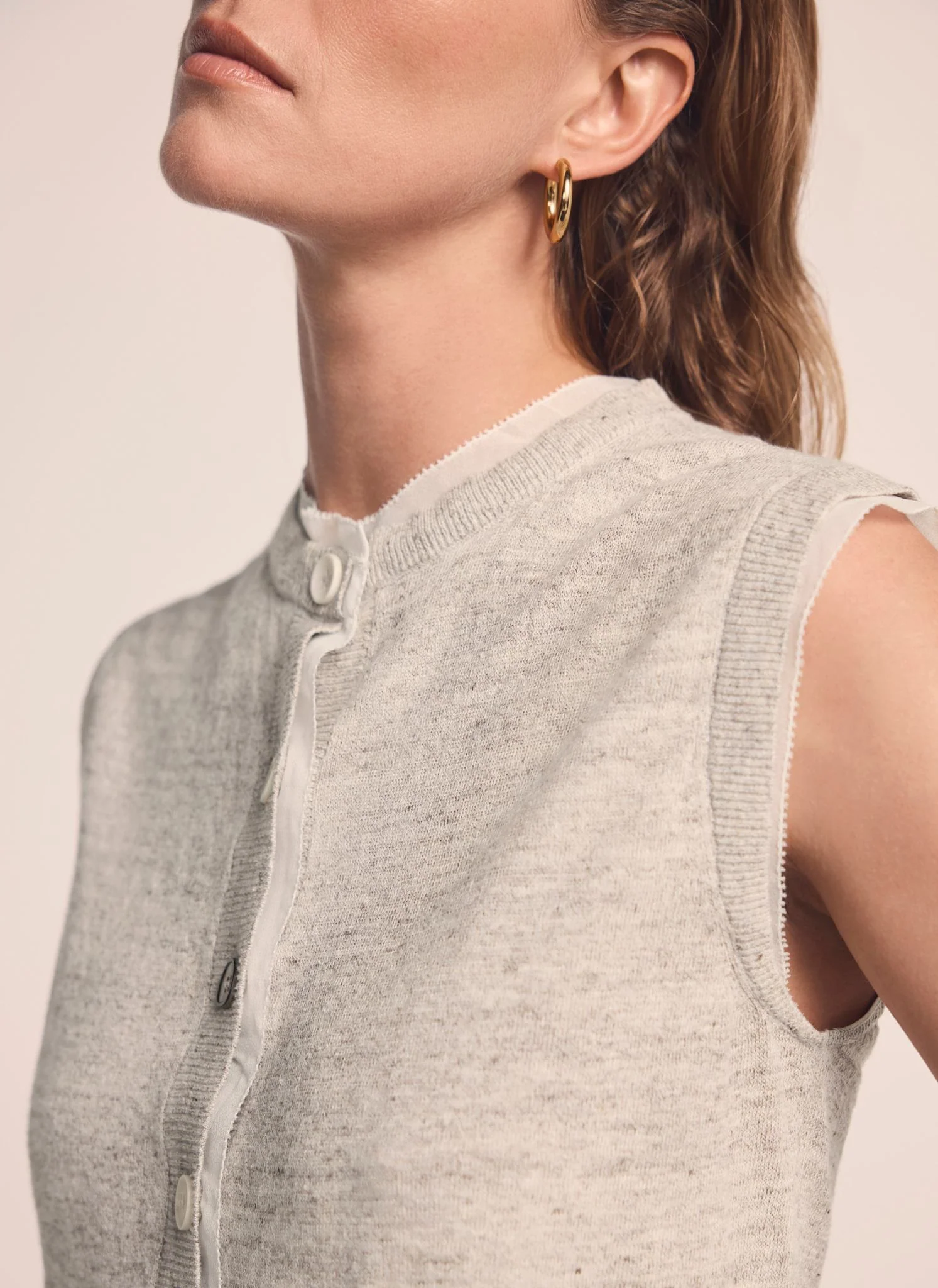 6252-neutral-linen-blend-sleeveless-top-4.webp Neutral Linen Blend Sleeveless Top