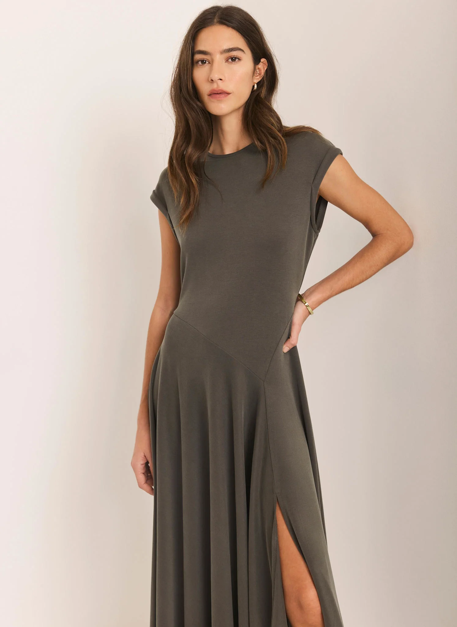 6272-khaki-jersey-asymmetric-midi-dress-4.webp Khaki Jersey Asymmetric Midi Dress