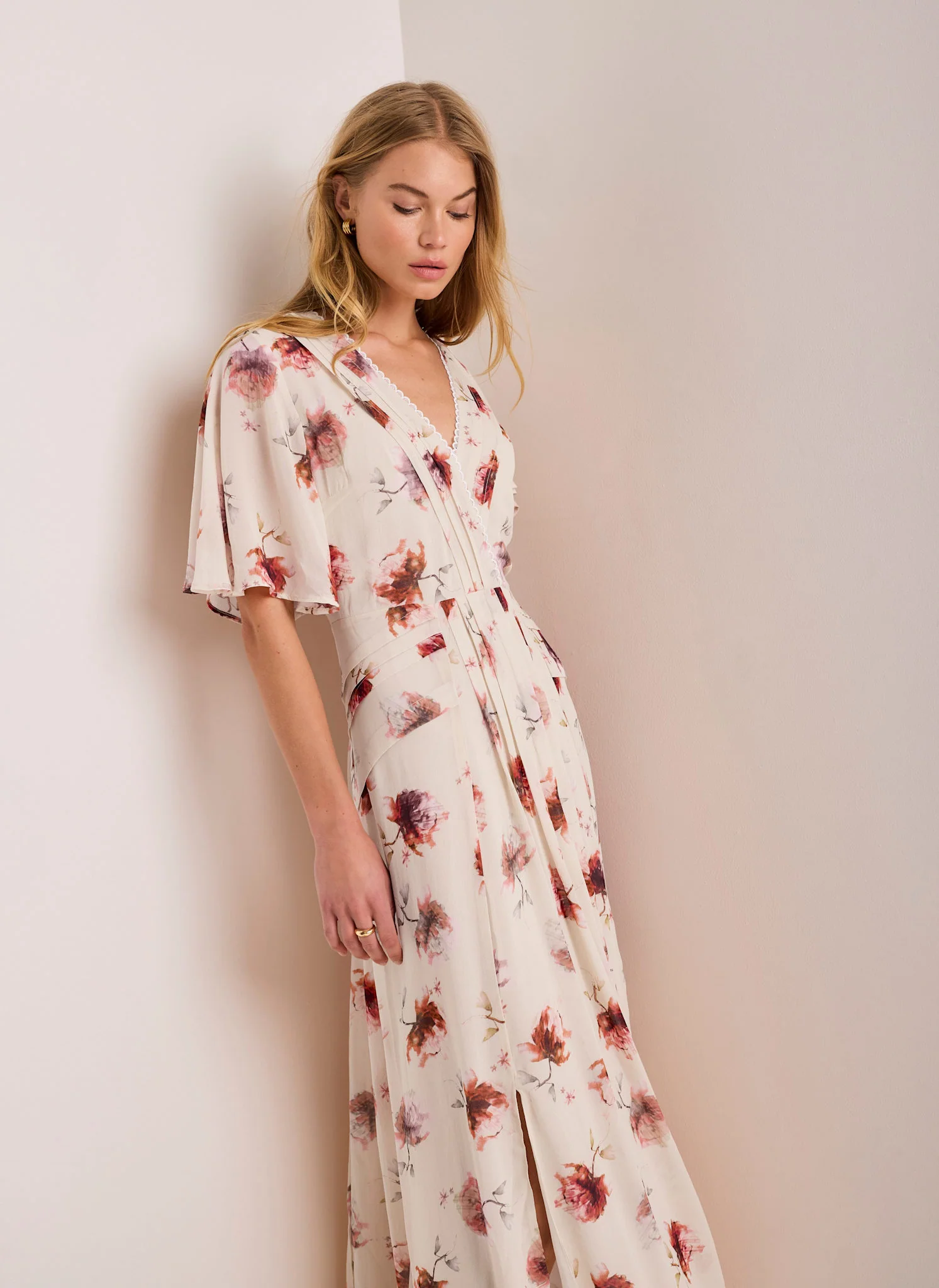6294-cream-floral-print-midi-dress-3.webp Cream Floral Print Midi Dress