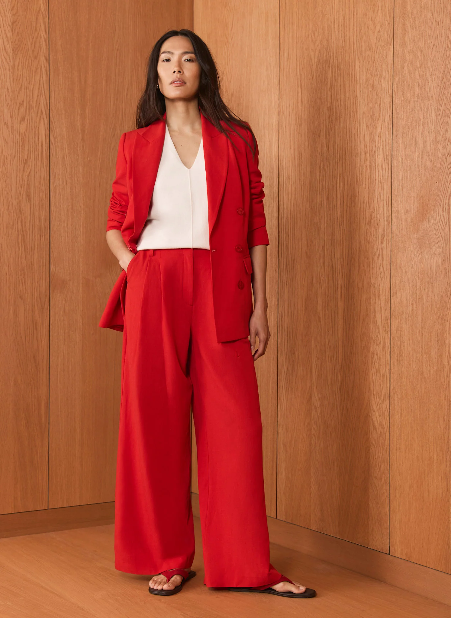 6480-red-pleated-wide-leg-trousers-1.webp Red Pleated Wide Leg Trousers