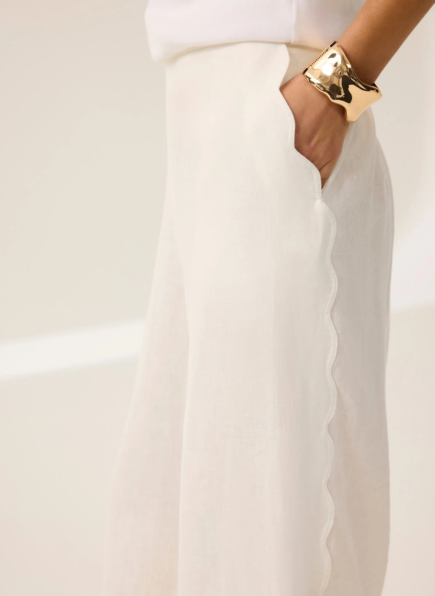 White Linen Scallop Trim Trousers