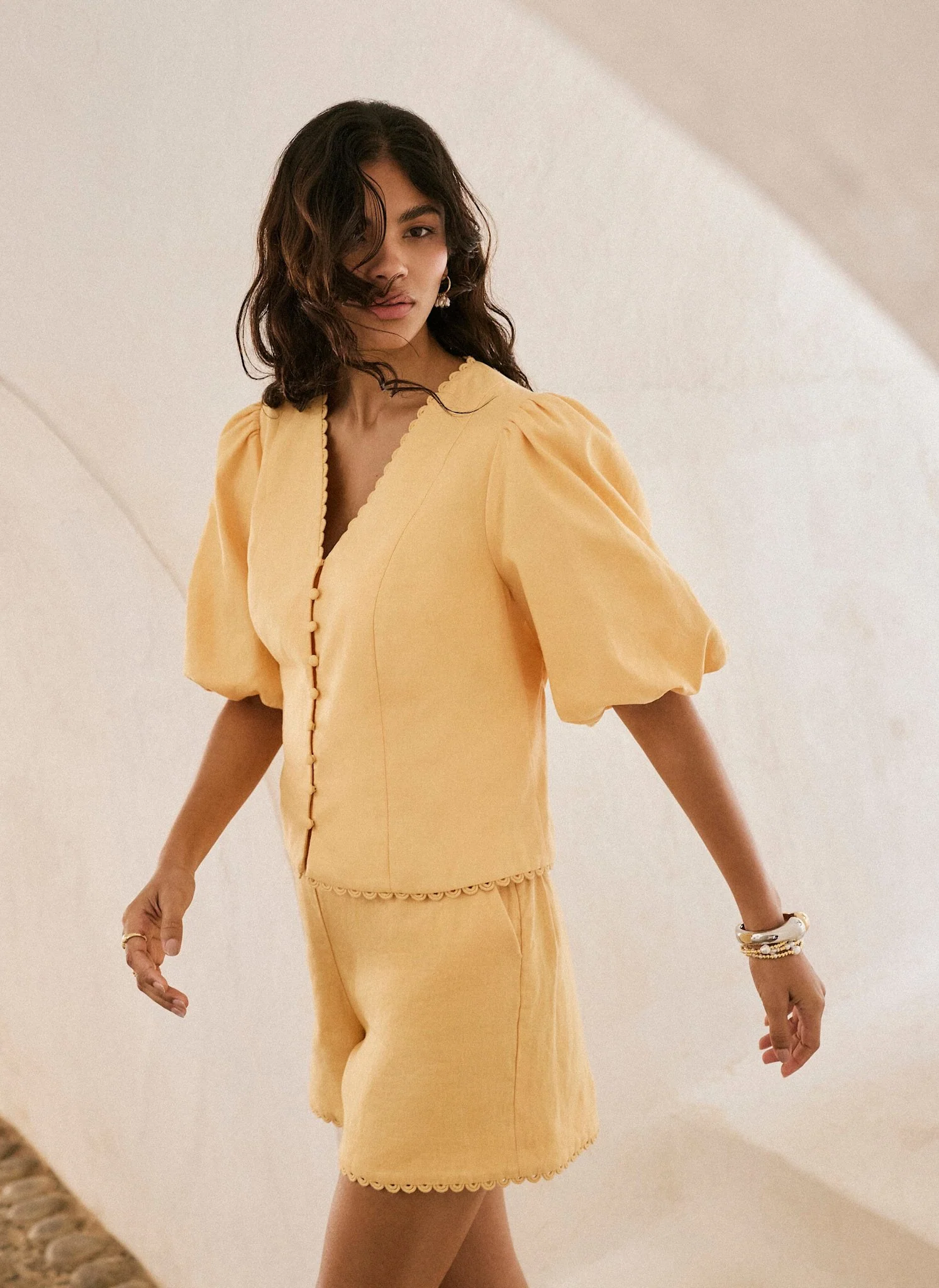 6666-yellow-linen-puff-sleeve-top-1.webp Yellow Linen Puff Sleeve Top