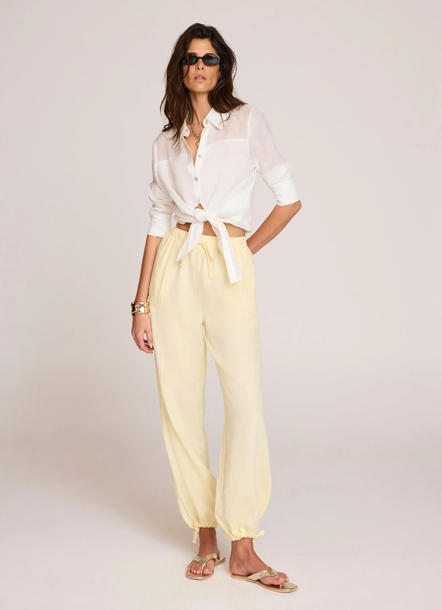 6958-yellow-linen-balloon-trousers-3.webp Yellow Linen Balloon Trousers