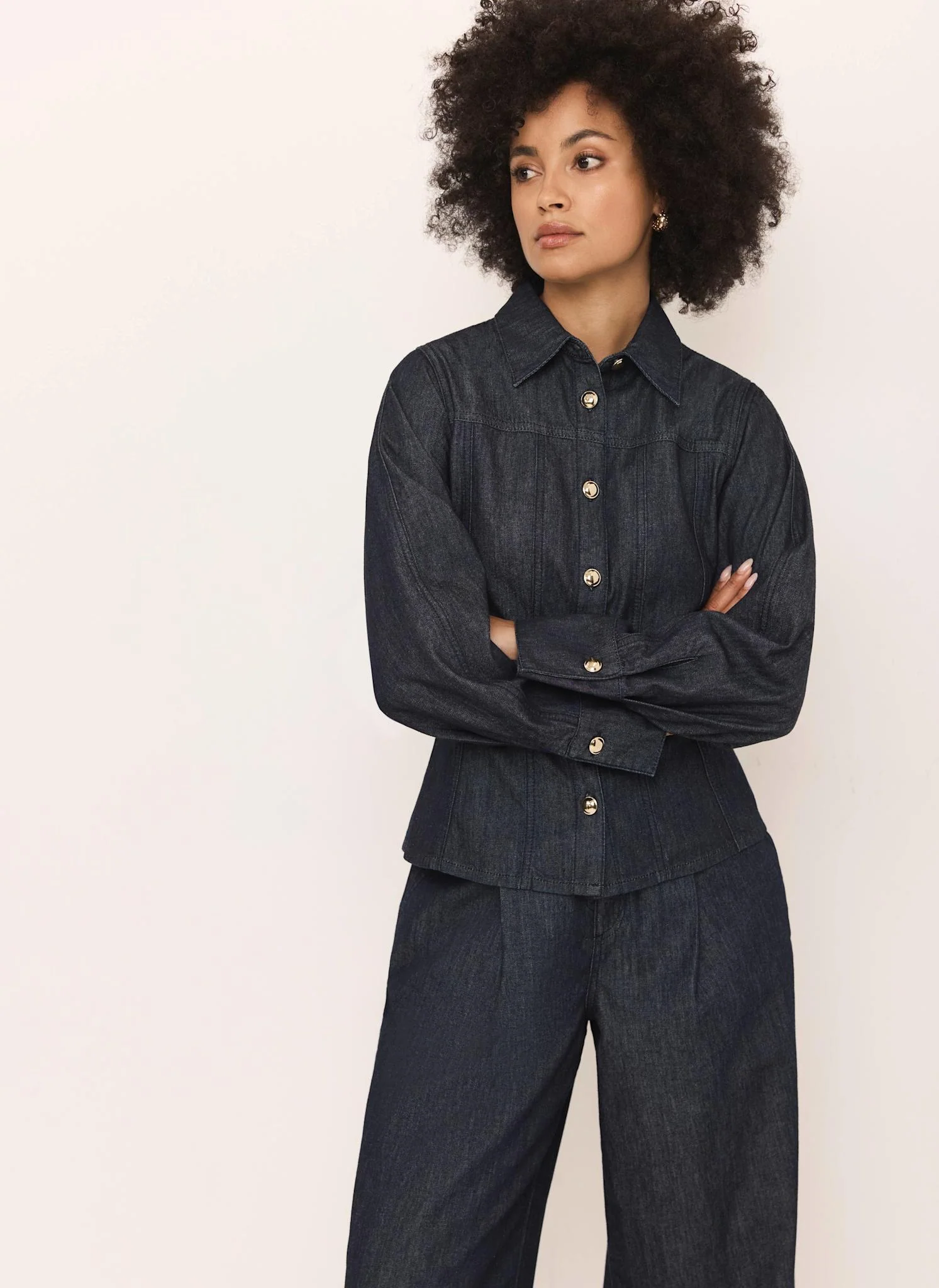 7416-dark-indigo-denim-fitted-shirt-2.webp Dark Indigo Denim Fitted Shirt