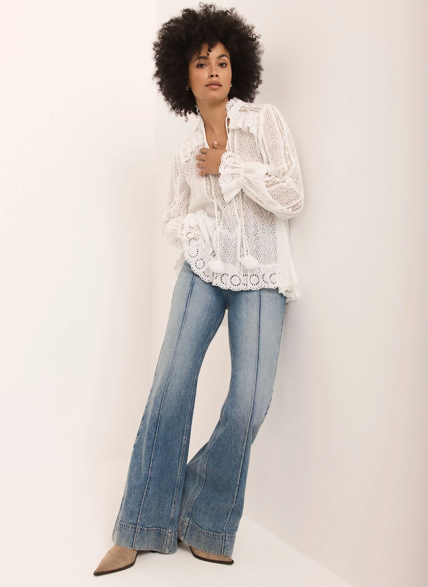 7424-cream-broderie-trim-longline-blouse-3.webp Cream Broderie Trim Longline Blouse