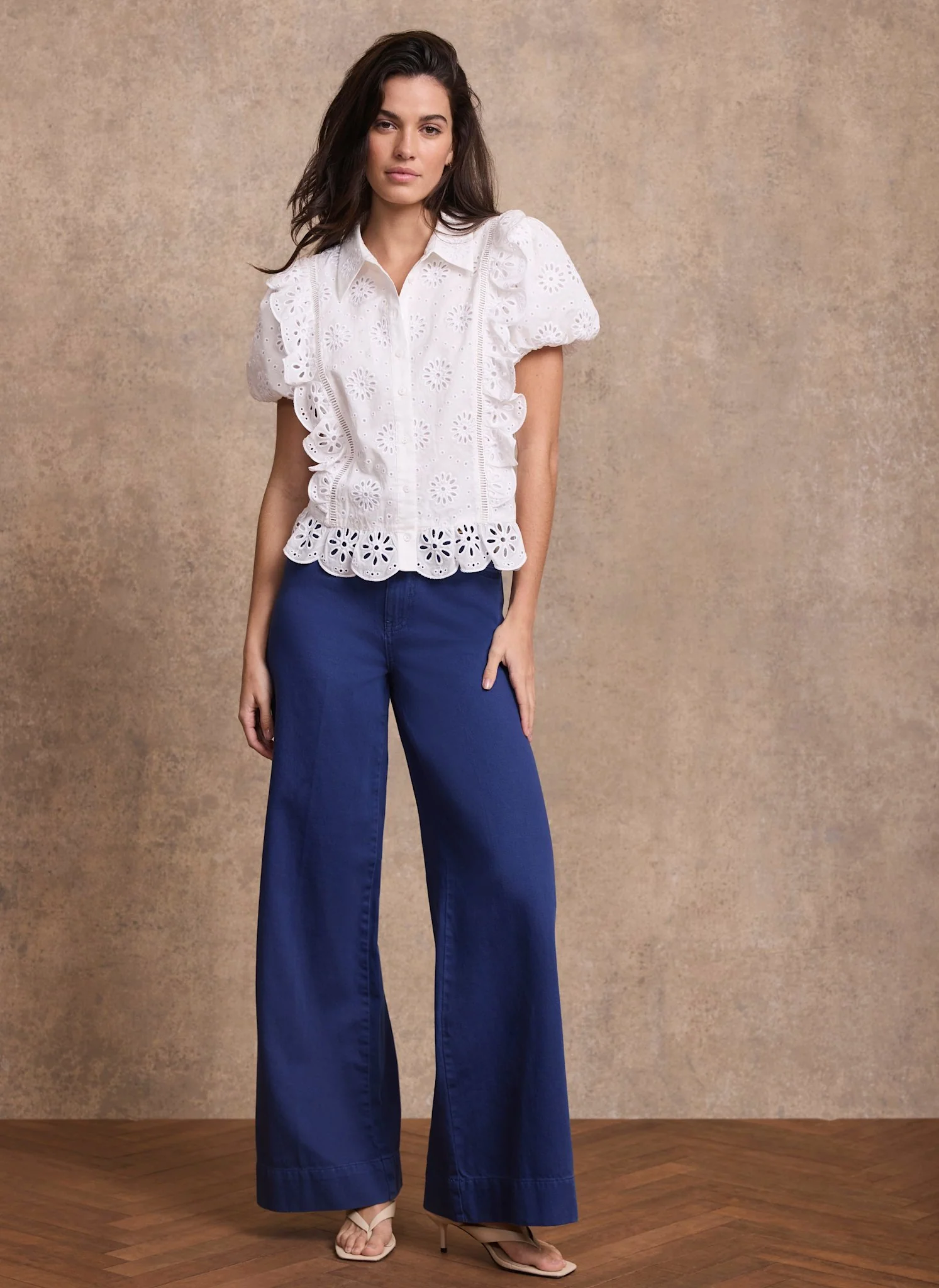 7566-blue-washed-refined-wide-jeans-6.webp Blue Washed Refined Wide Jeans