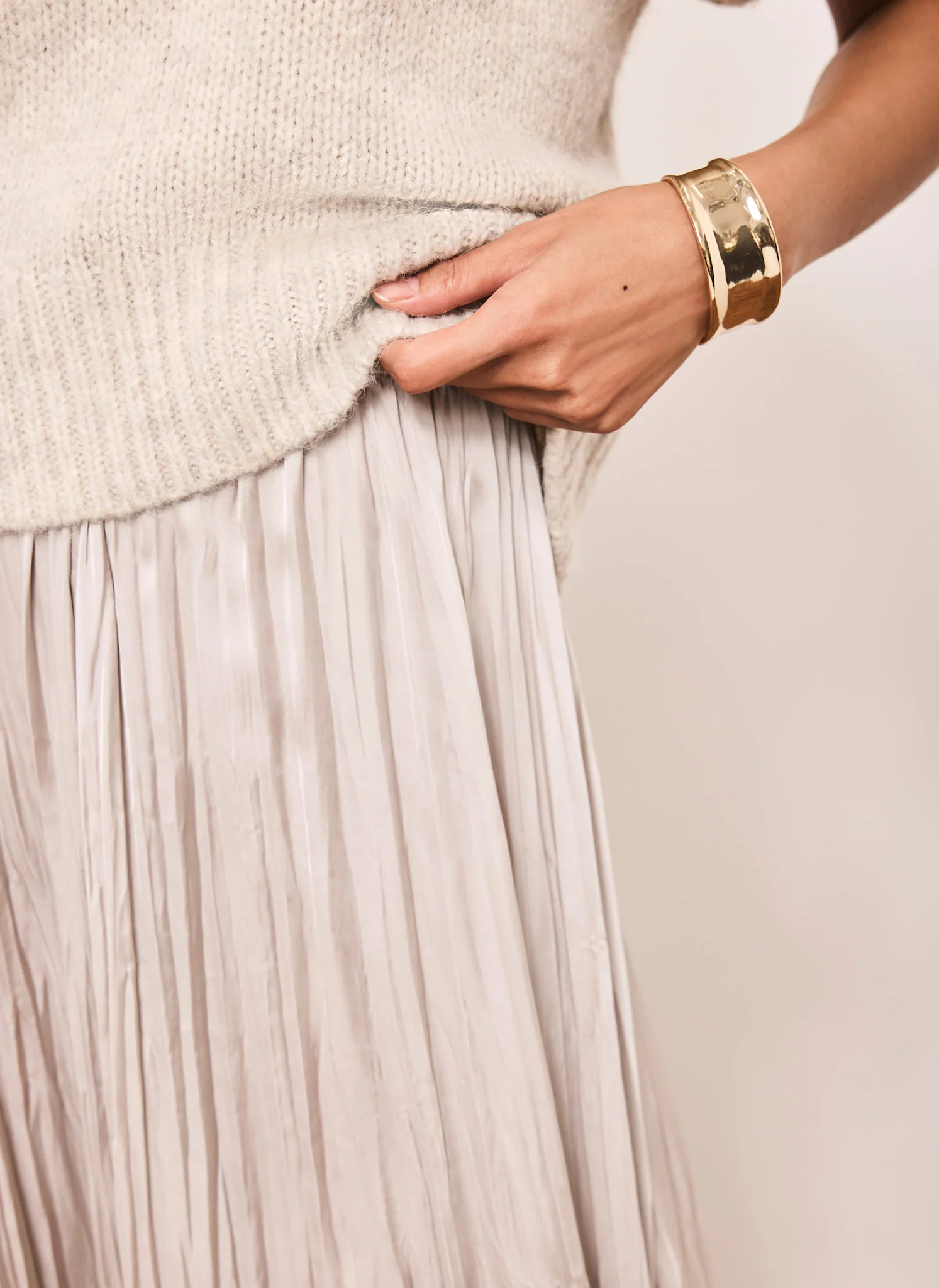 7732-neutral-wool-blend-layered-maxi-dress-6.webp Neutral Wool Blend Layered Maxi Dress