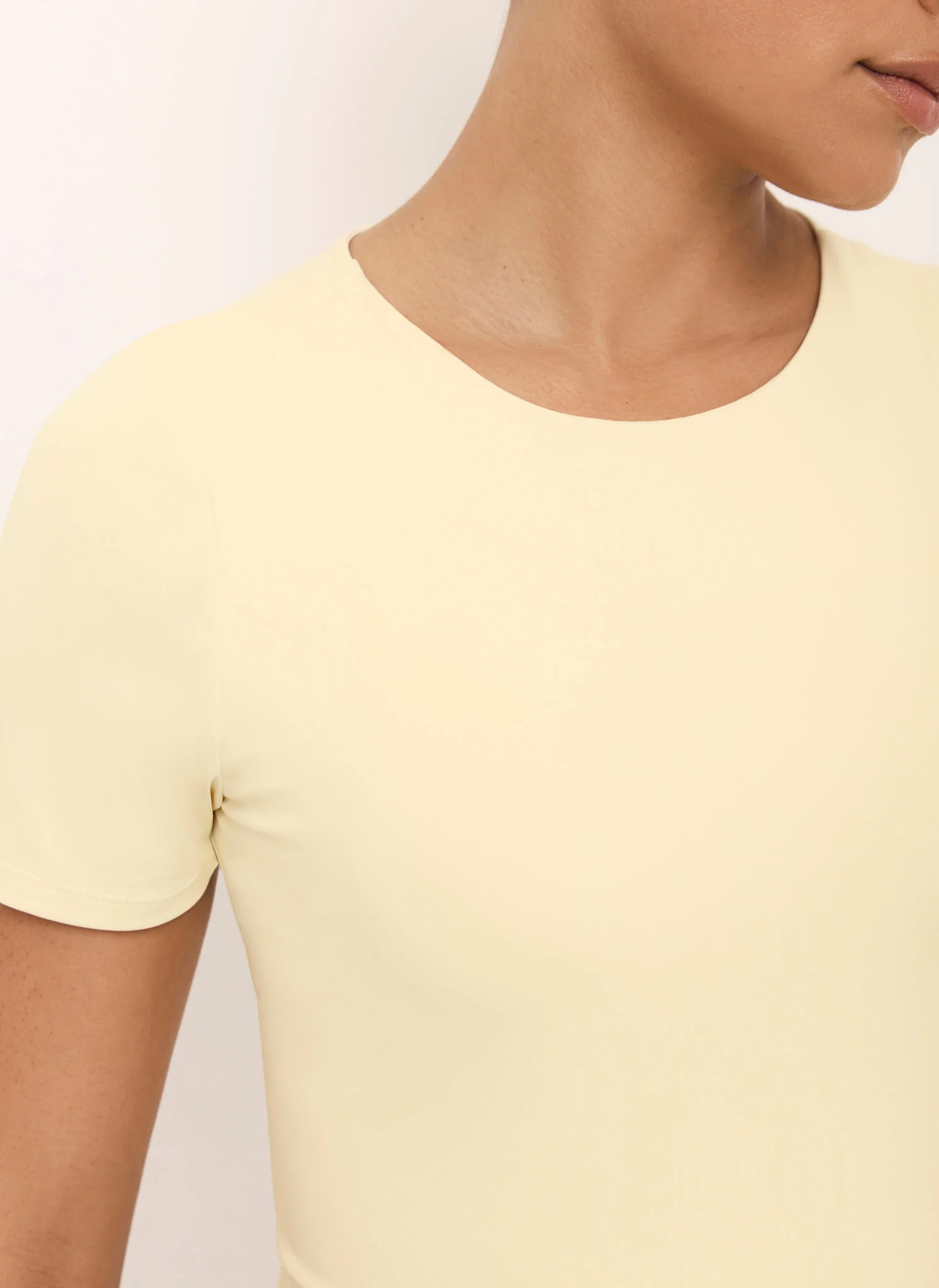7832-butter-yellow-short-sleeve-top-5.webp Butter Yellow Short Sleeve Top