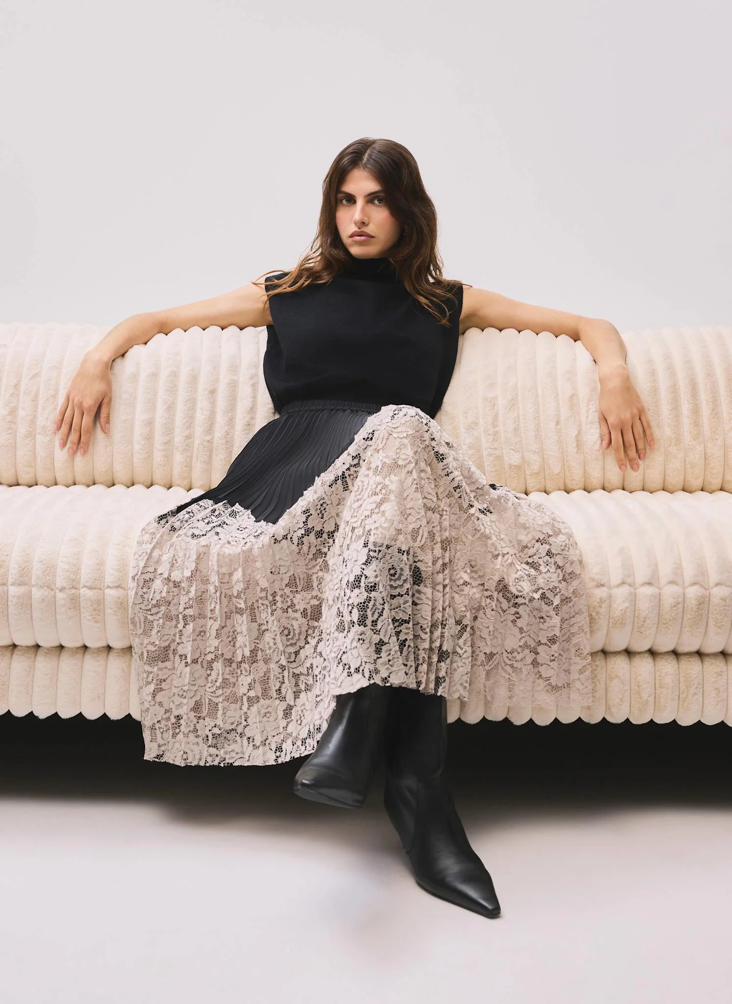 7942-black-pleated-lace-hem-midi-skirt-1.webp Black Pleated Lace Hem Midi Skirt