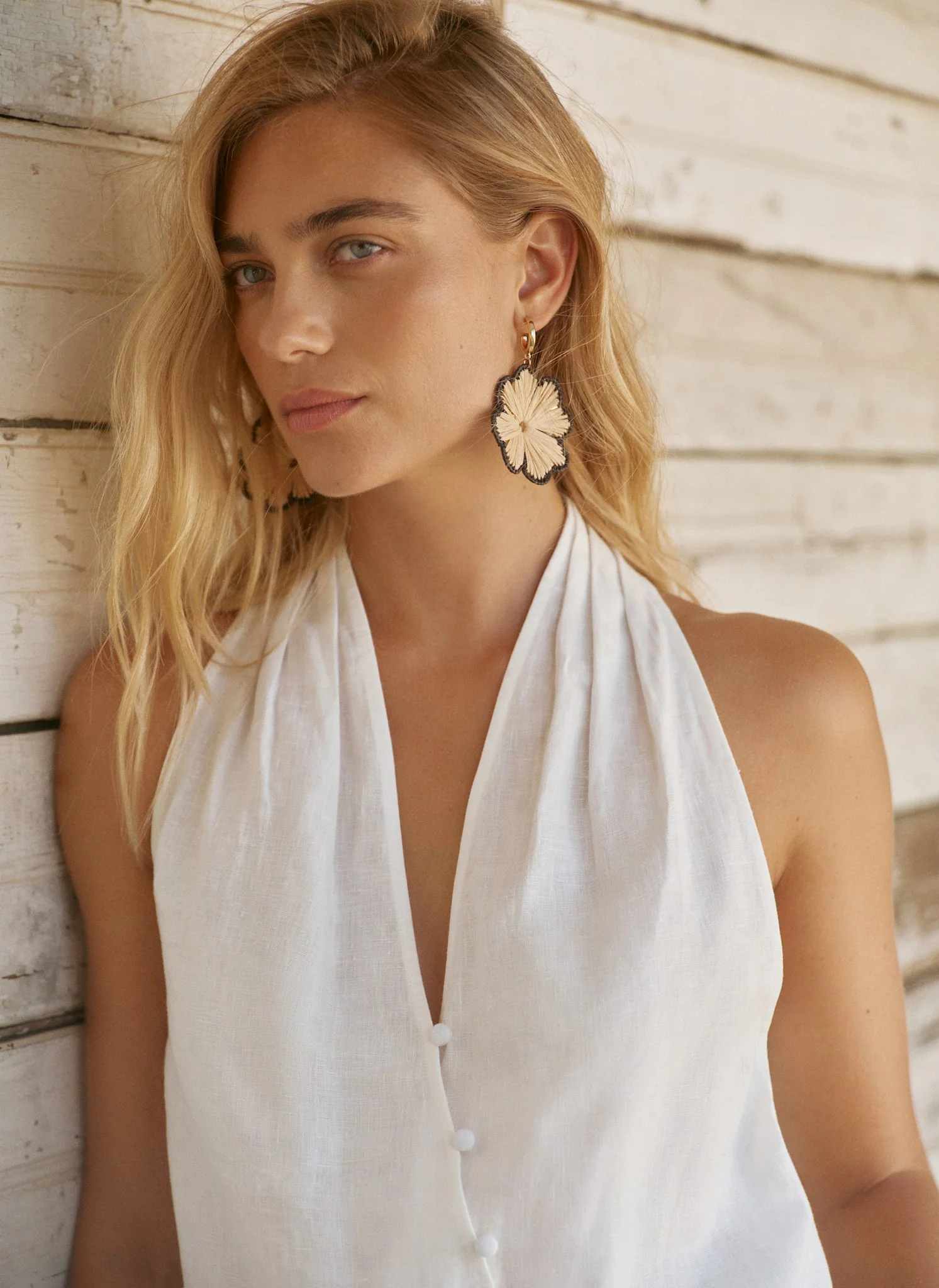 7984-white-linen-halter-top-2.webp White Linen Halter Top