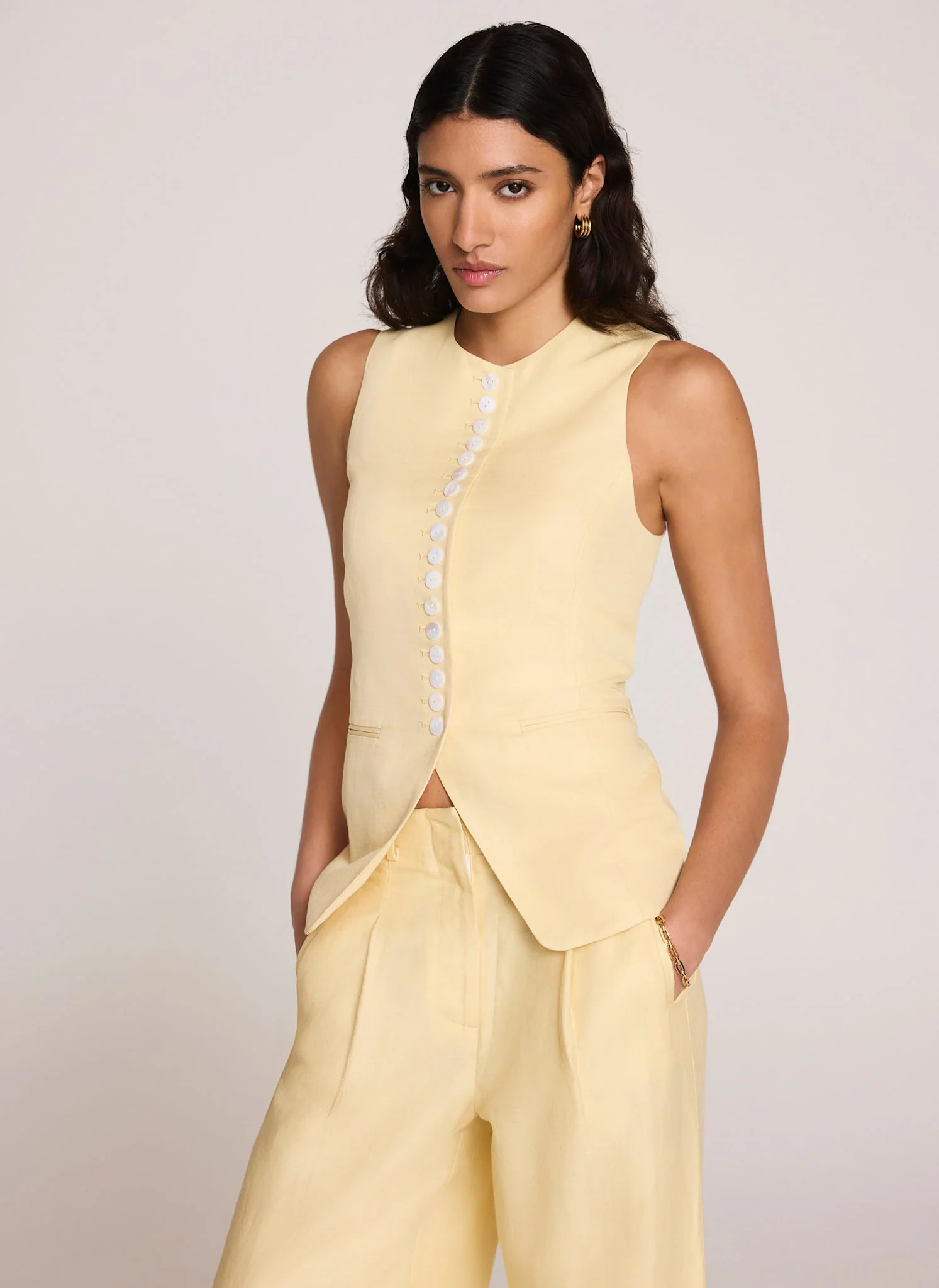 8778-yellow-linen-blend-longline-waistcoat-1.webp Yellow Linen Blend Longline Waistcoat